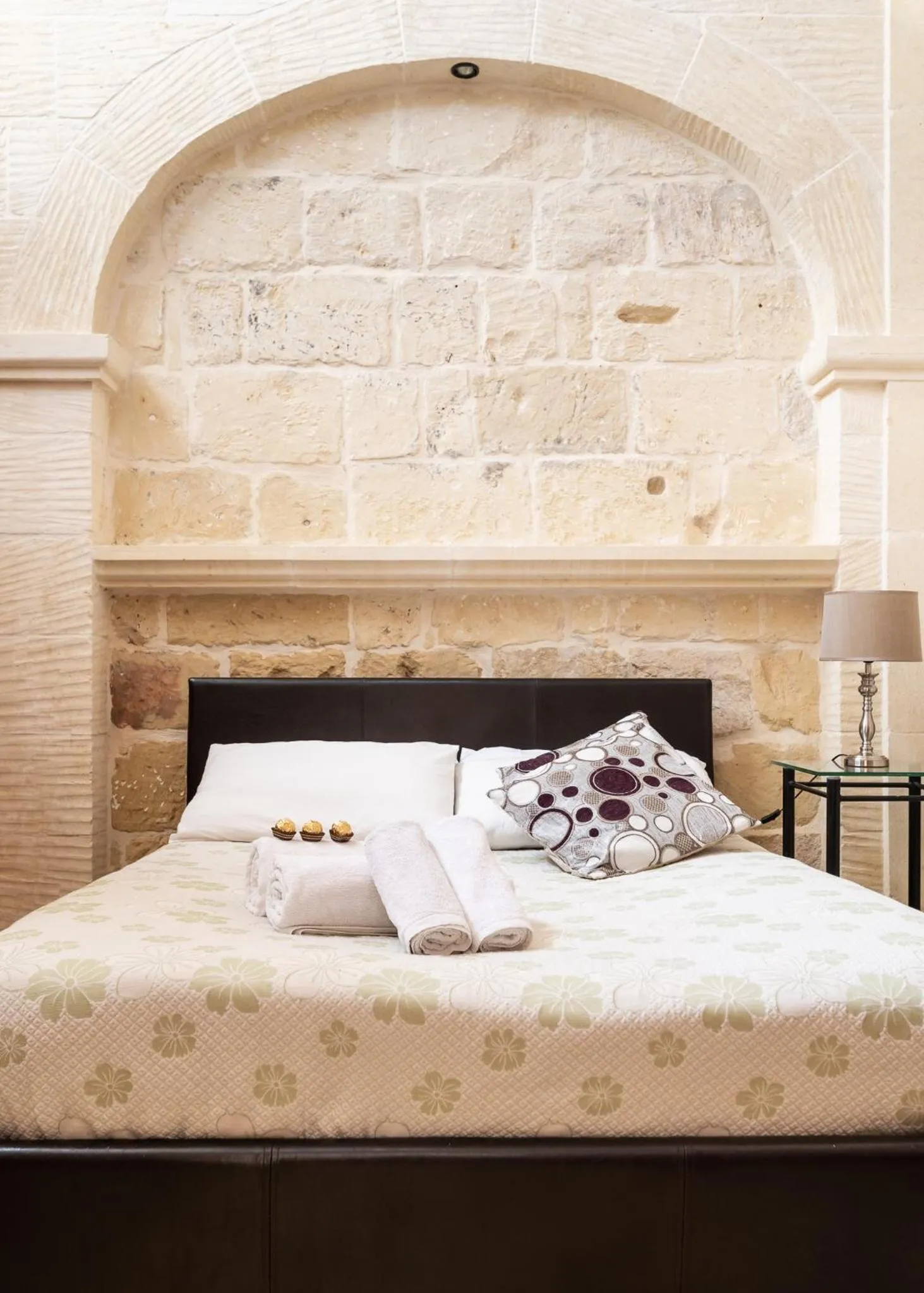 Photo of the whole room in Mood Farmhouse Mythology