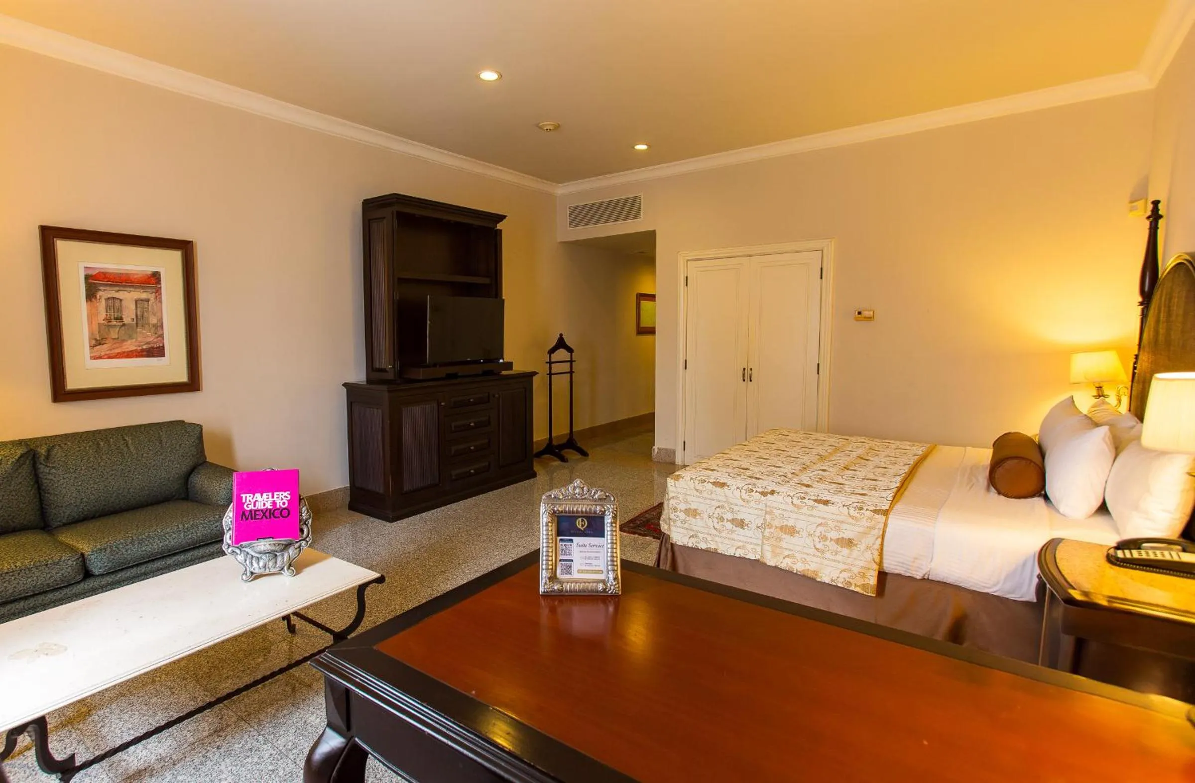 Photo of the whole room, Bed in Quinta Edén Villahermosa