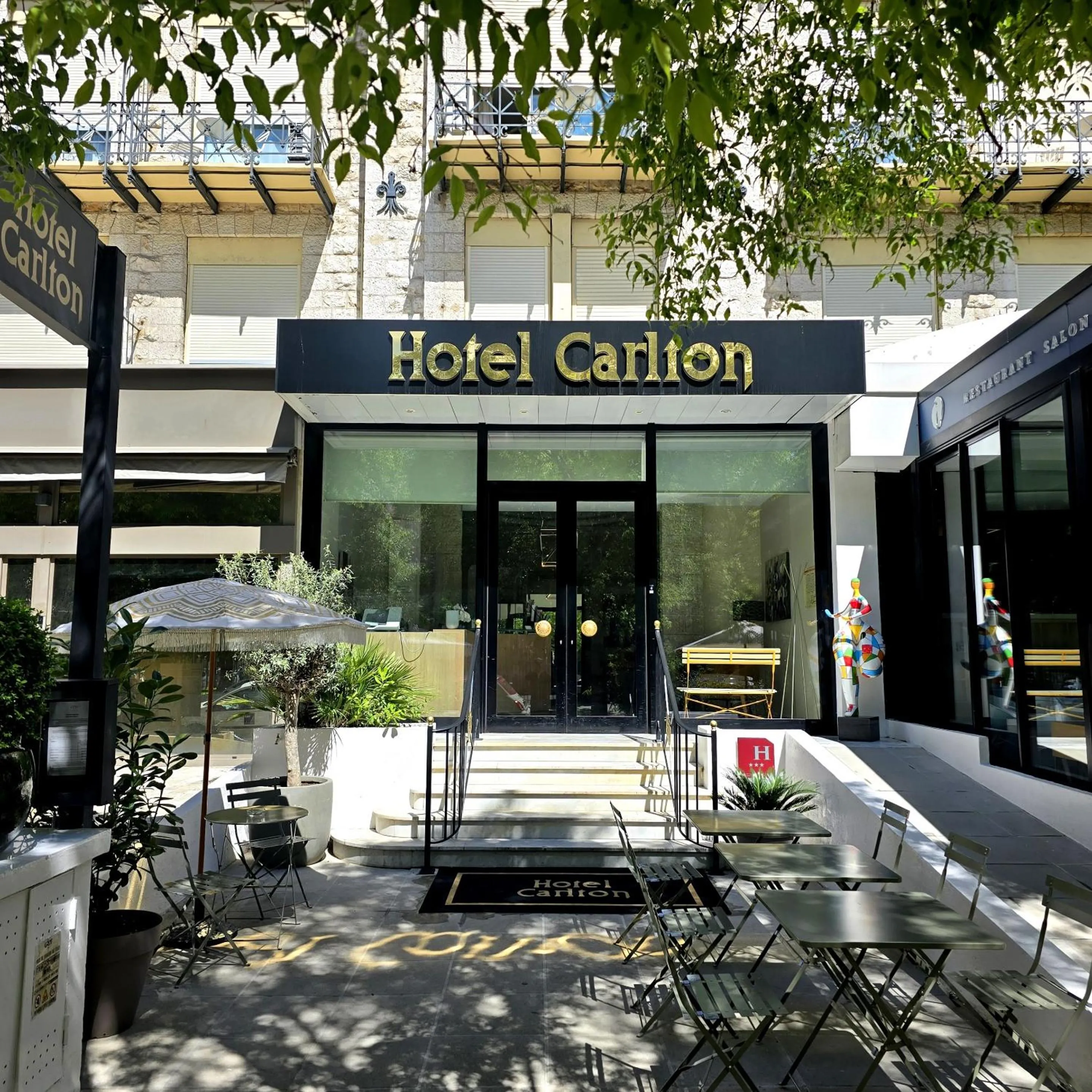 Property building in Hotel Carlton Nice, Partially Renovated