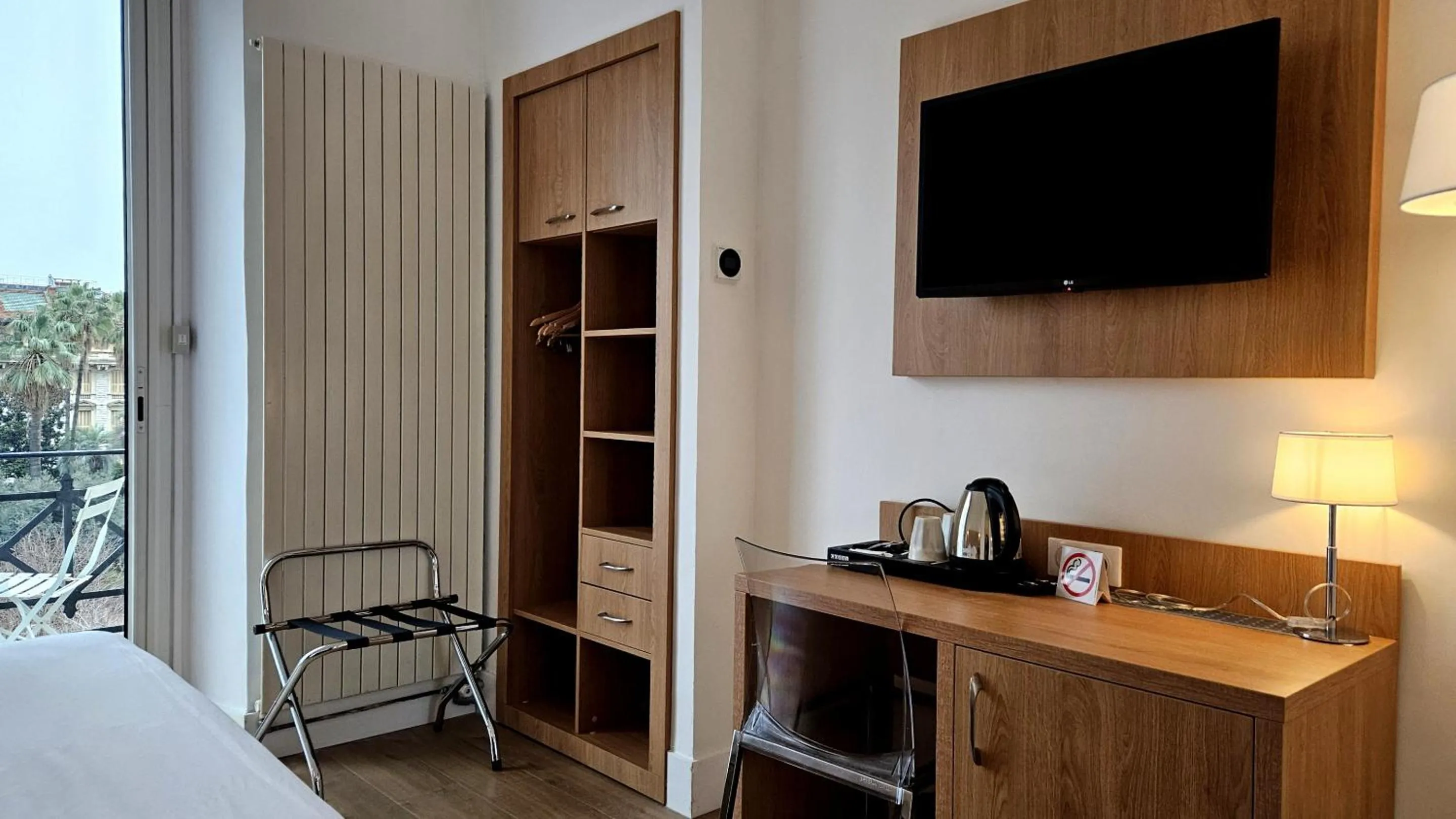 Bedroom, Bed in Hotel Carlton Nice, Partially Renovated