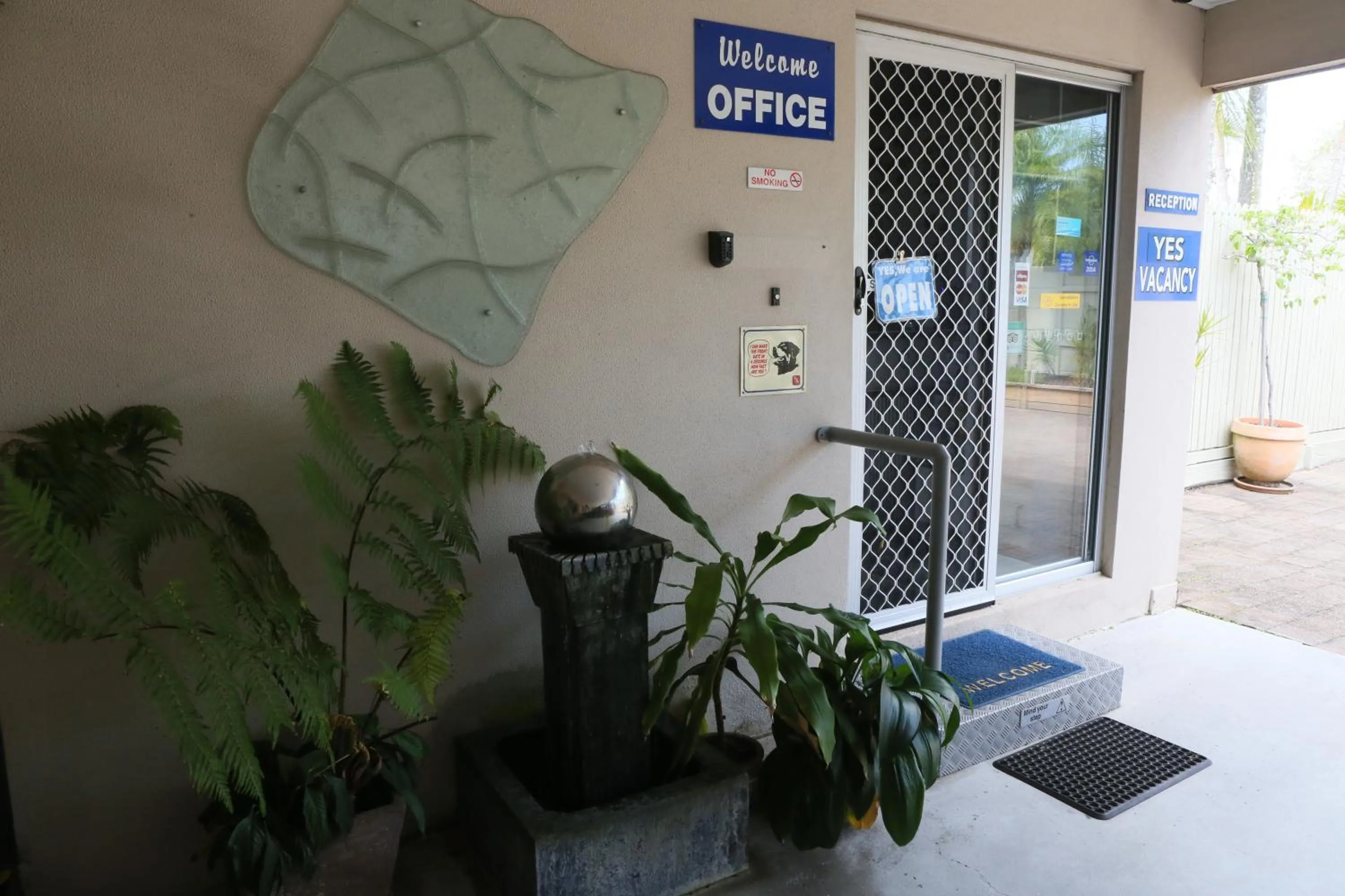 Facade/entrance in Kyamba Court Motel