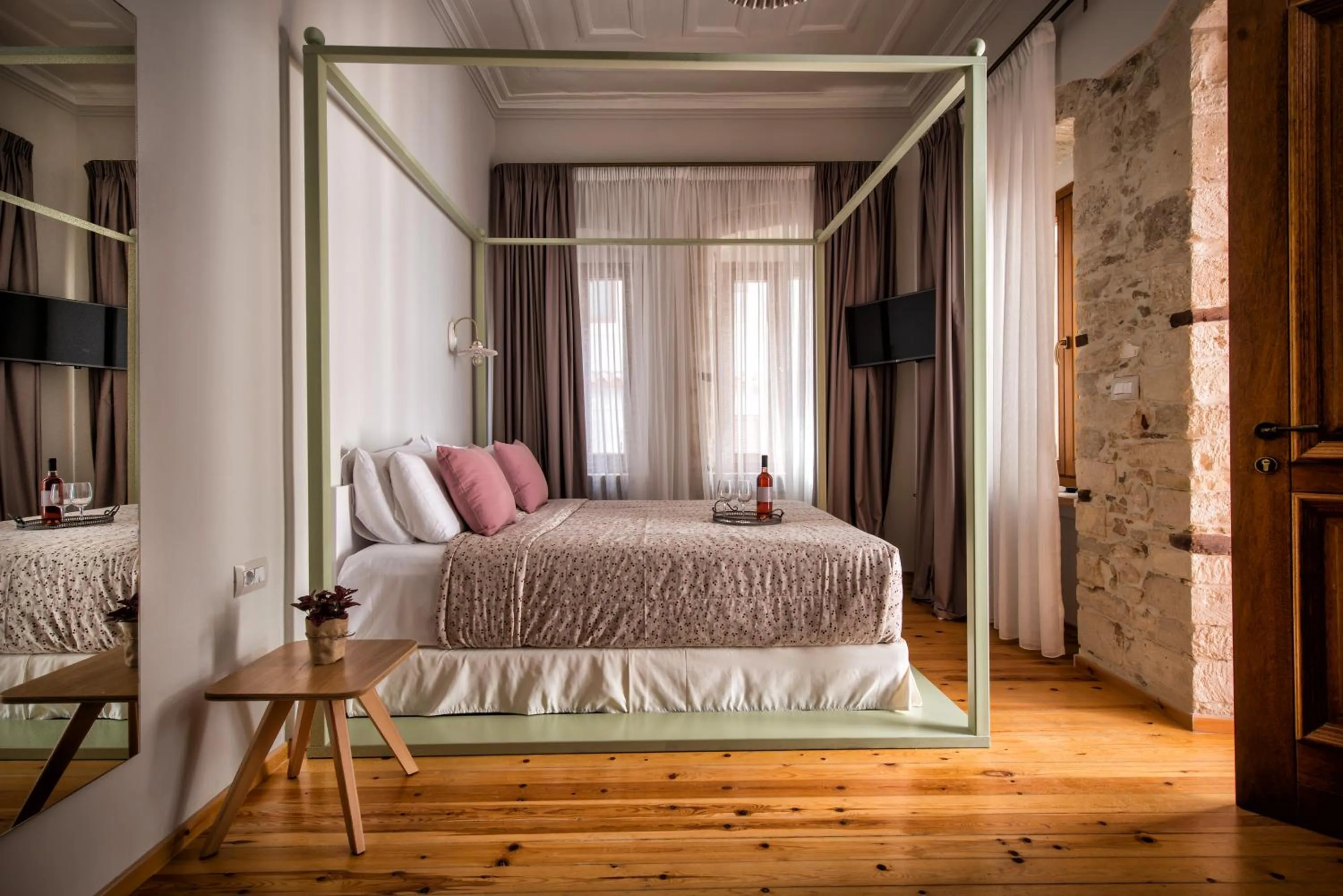 Photo of the whole room in Veneziano Boutique Hotel