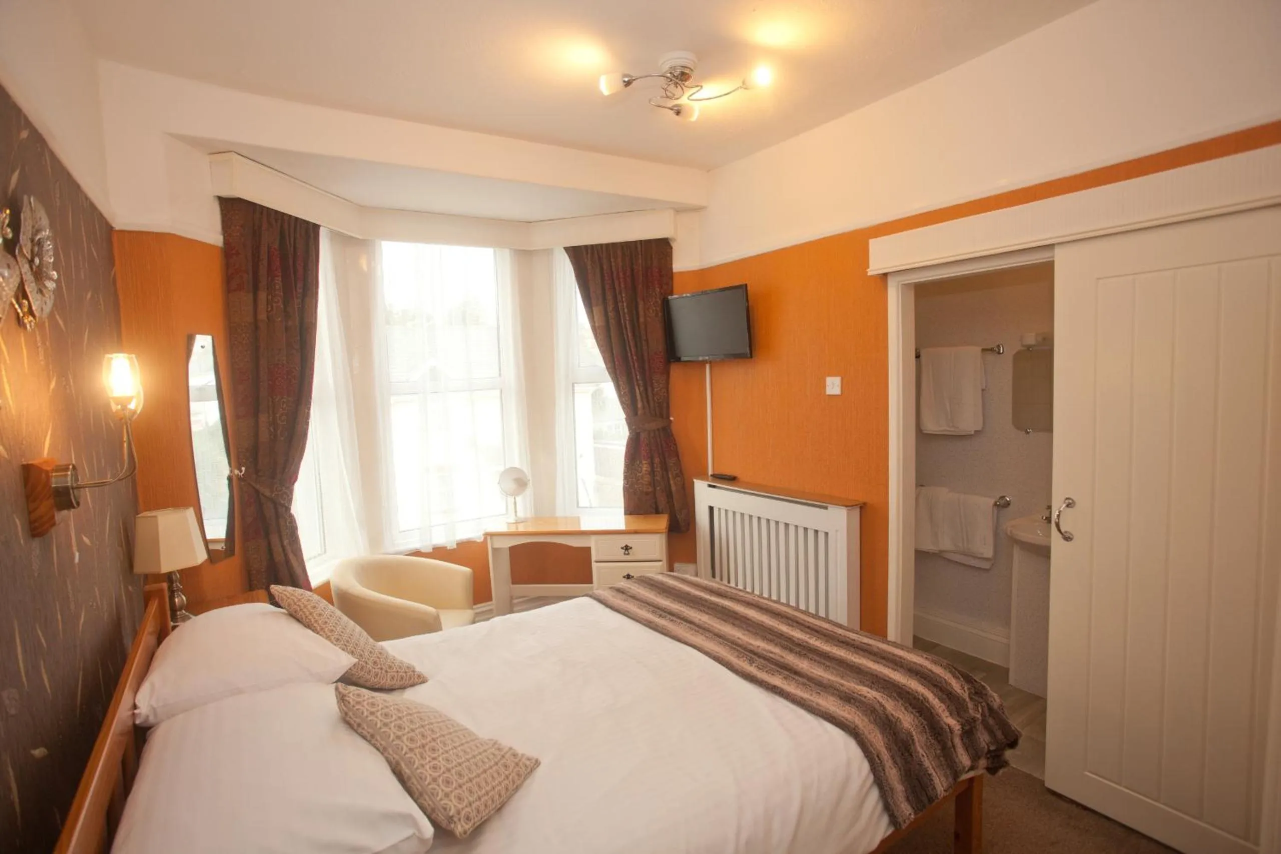 Bedroom, Bed in The Clydesdale