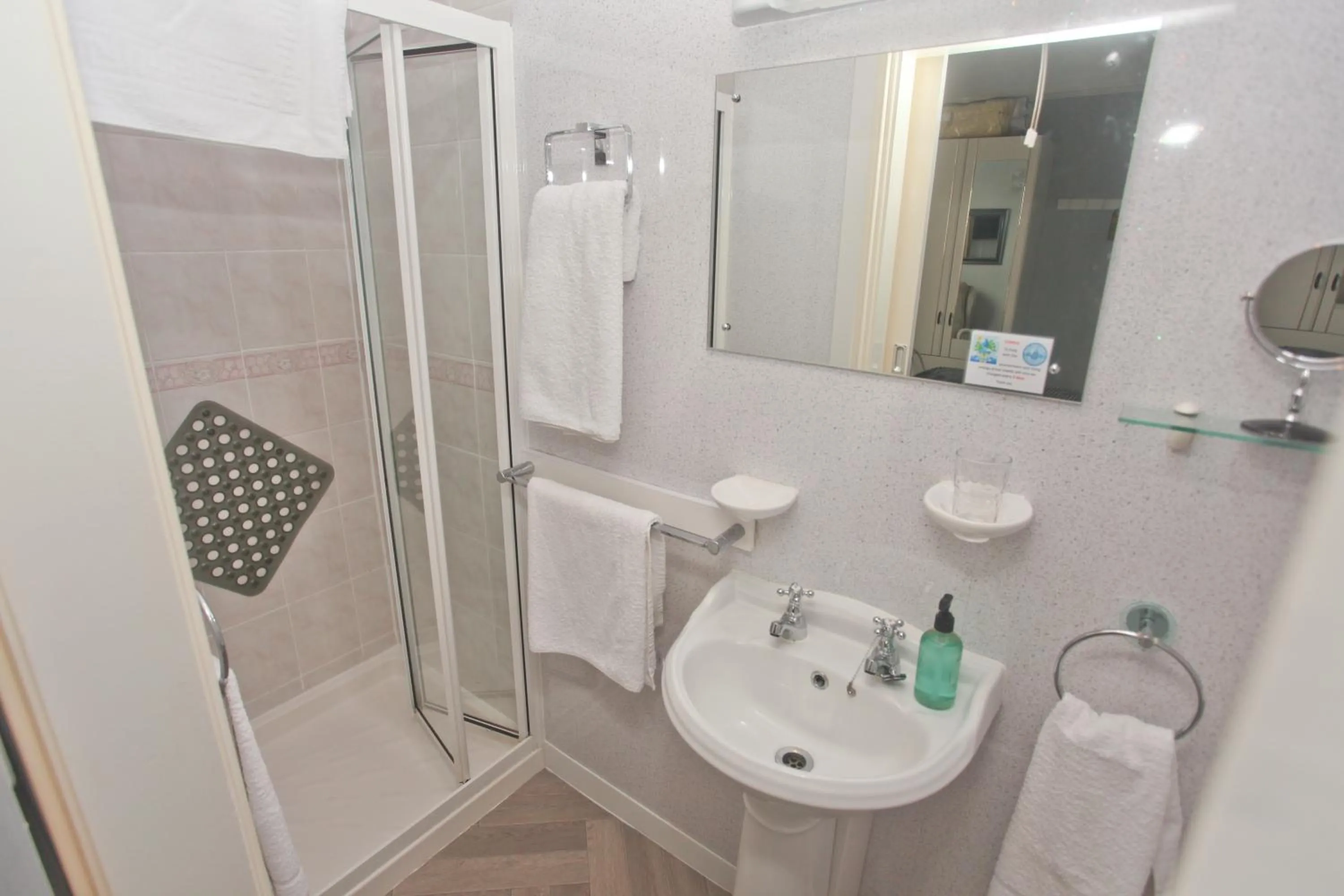 Bathroom in The Clydesdale