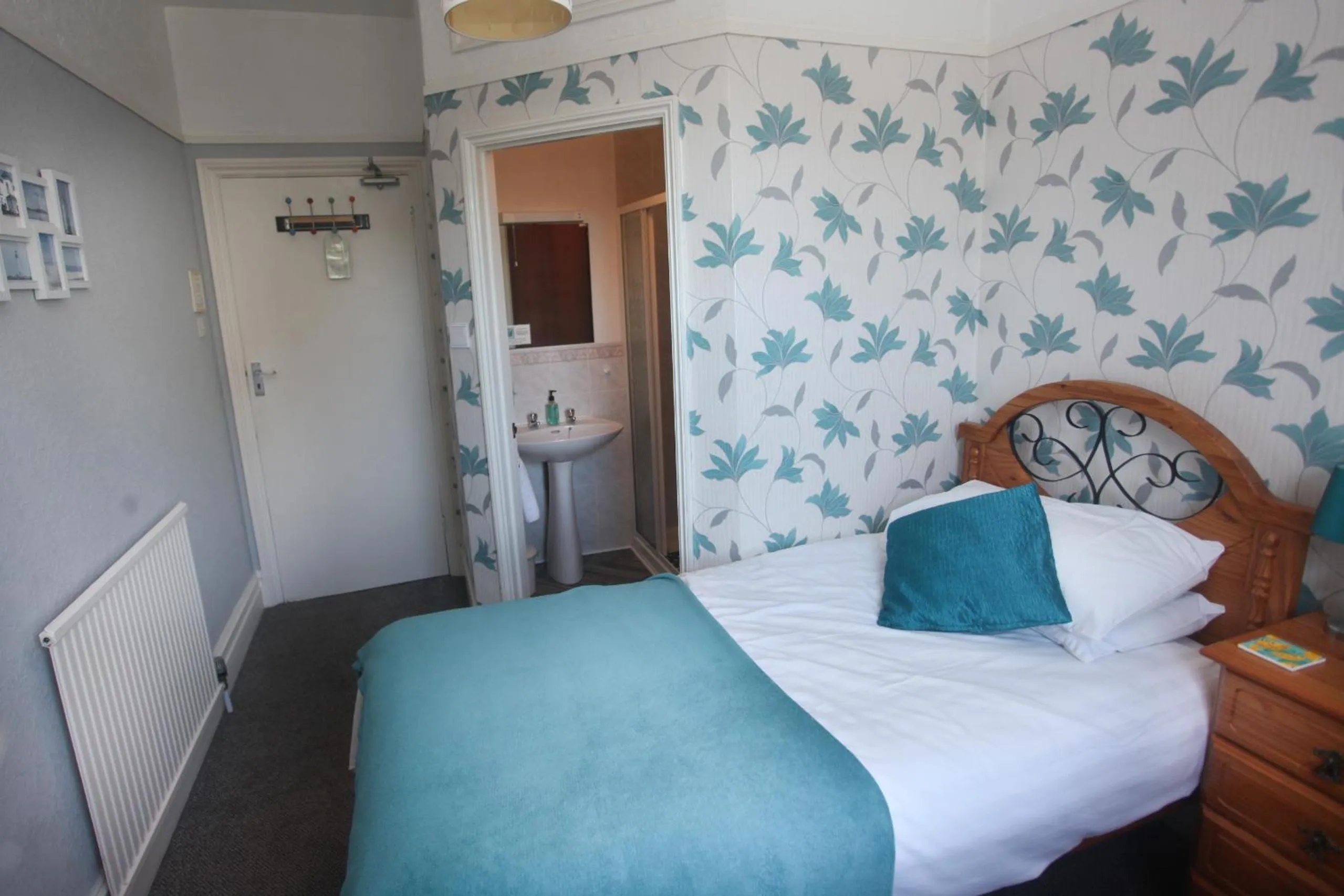 Bedroom, Bed in The Clydesdale