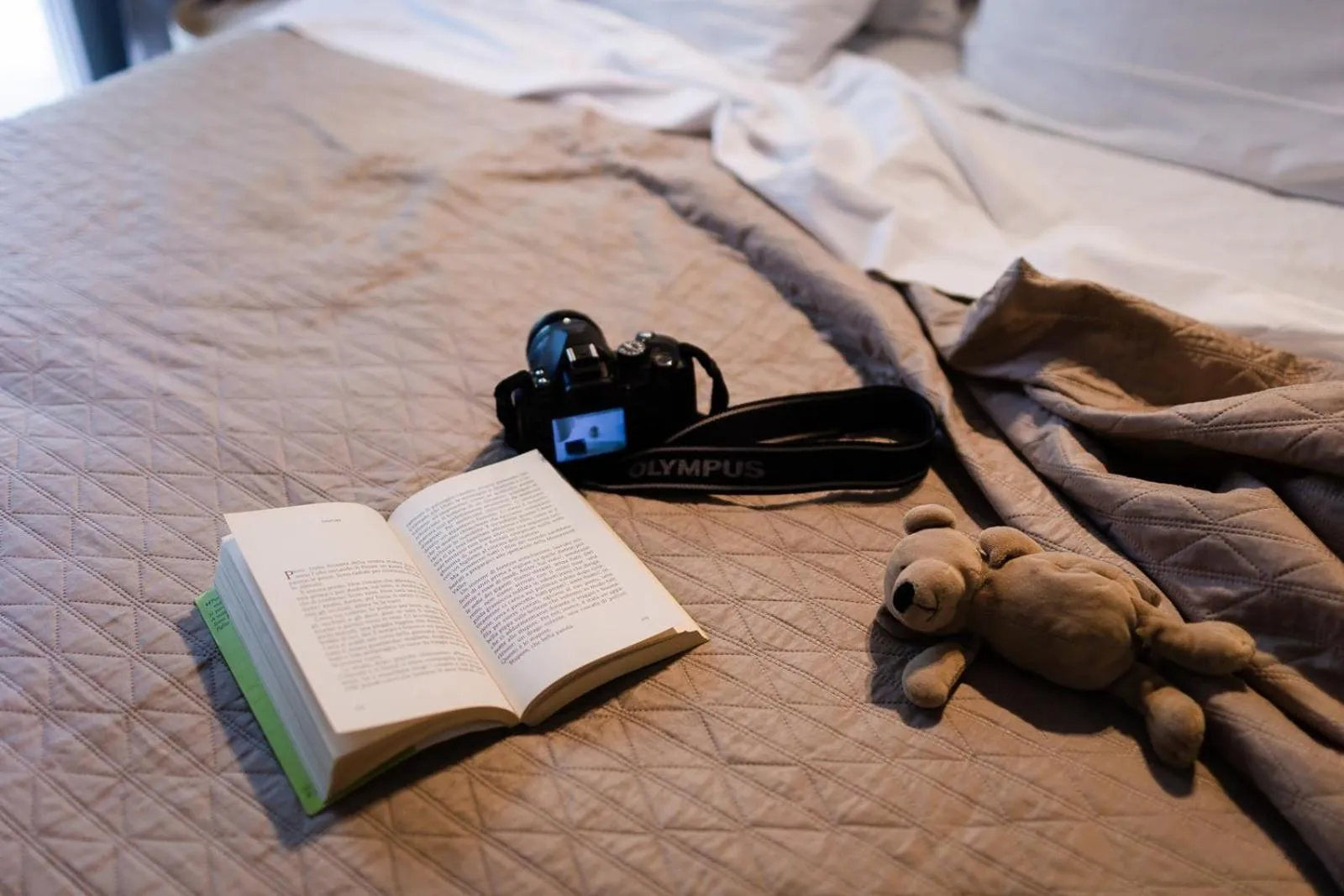 Bed in De La Ville Hotel