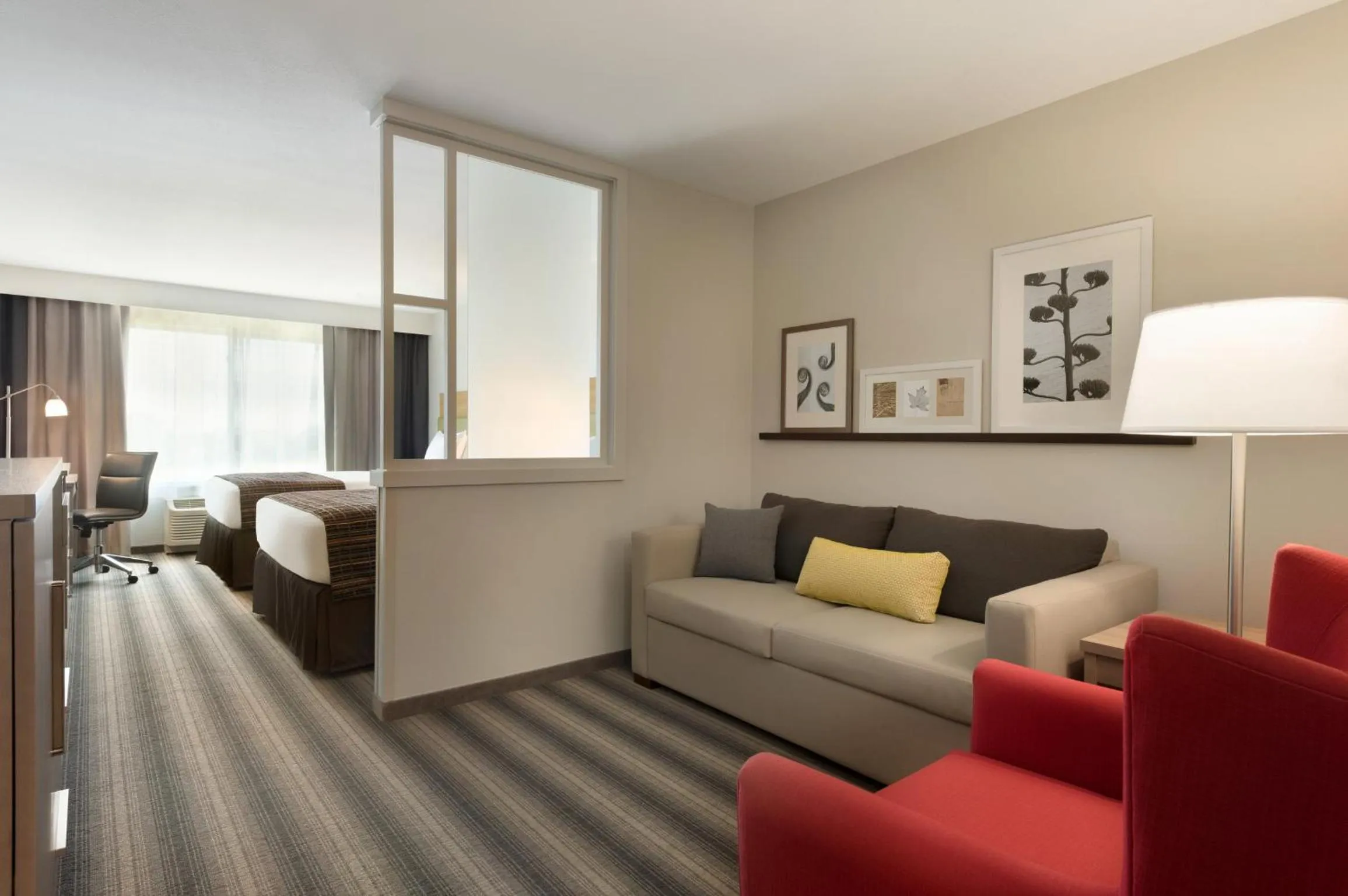 Family, Bed in Country Inn & Suites by Radisson, Indianola, IA