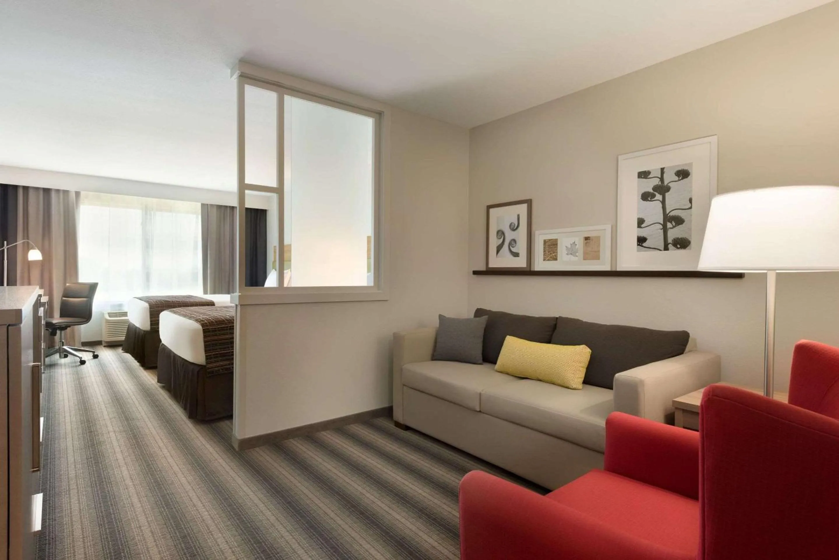 Bedroom, Bed in Country Inn & Suites by Radisson, Indianola, IA