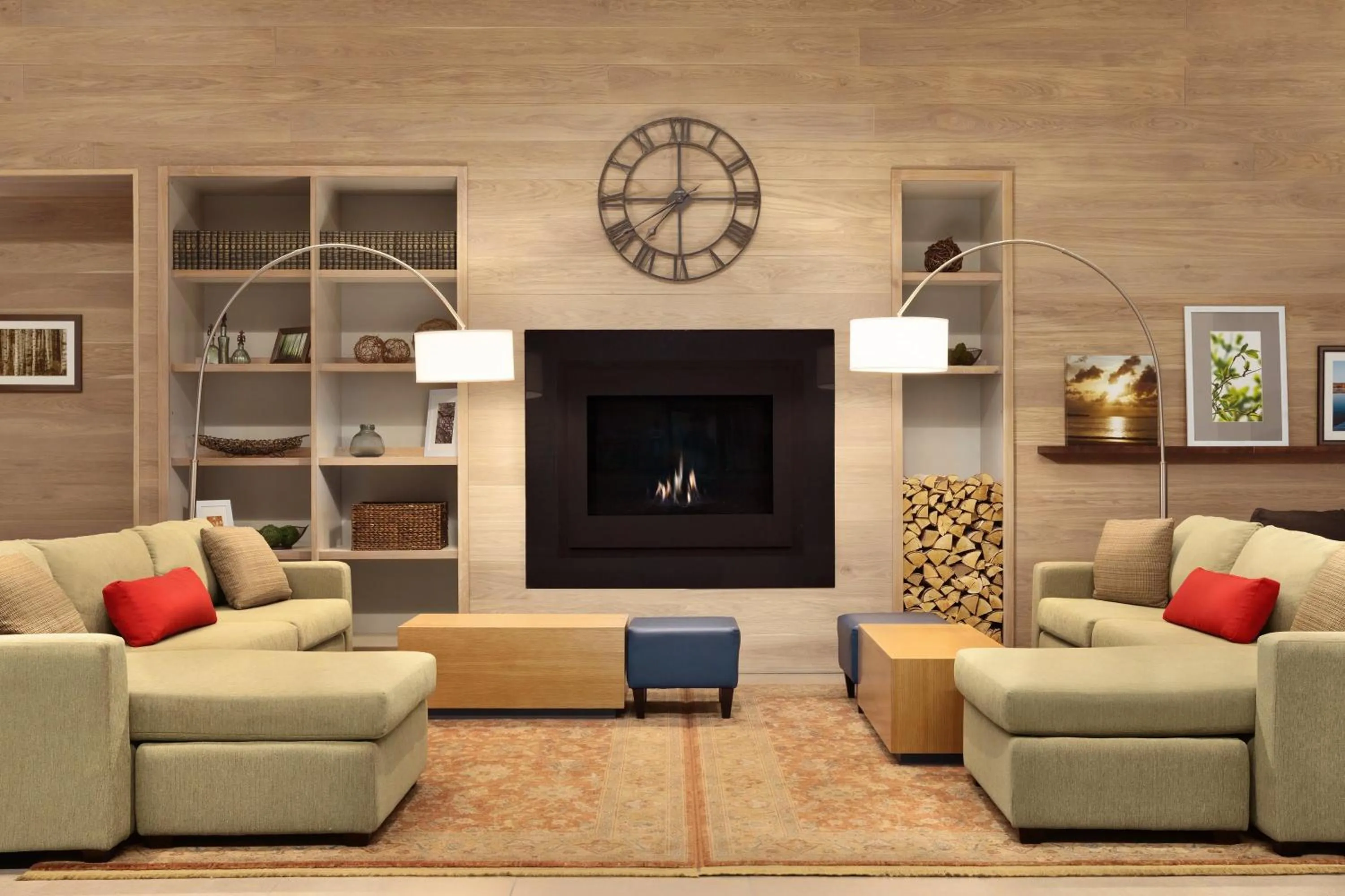 Lobby or reception in Country Inn & Suites by Radisson, Indianola, IA