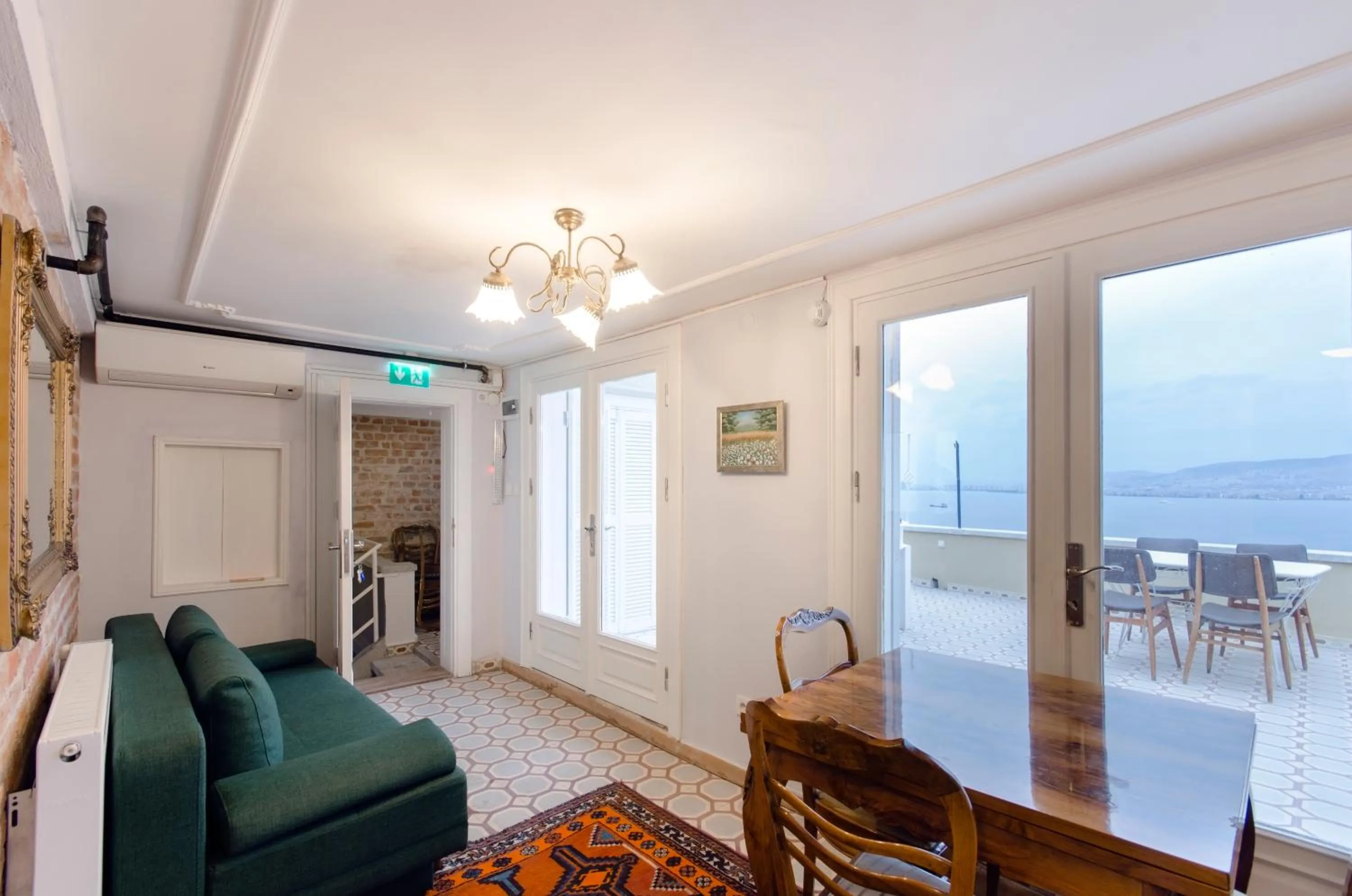 Seating area in Büyük Konak İzmir