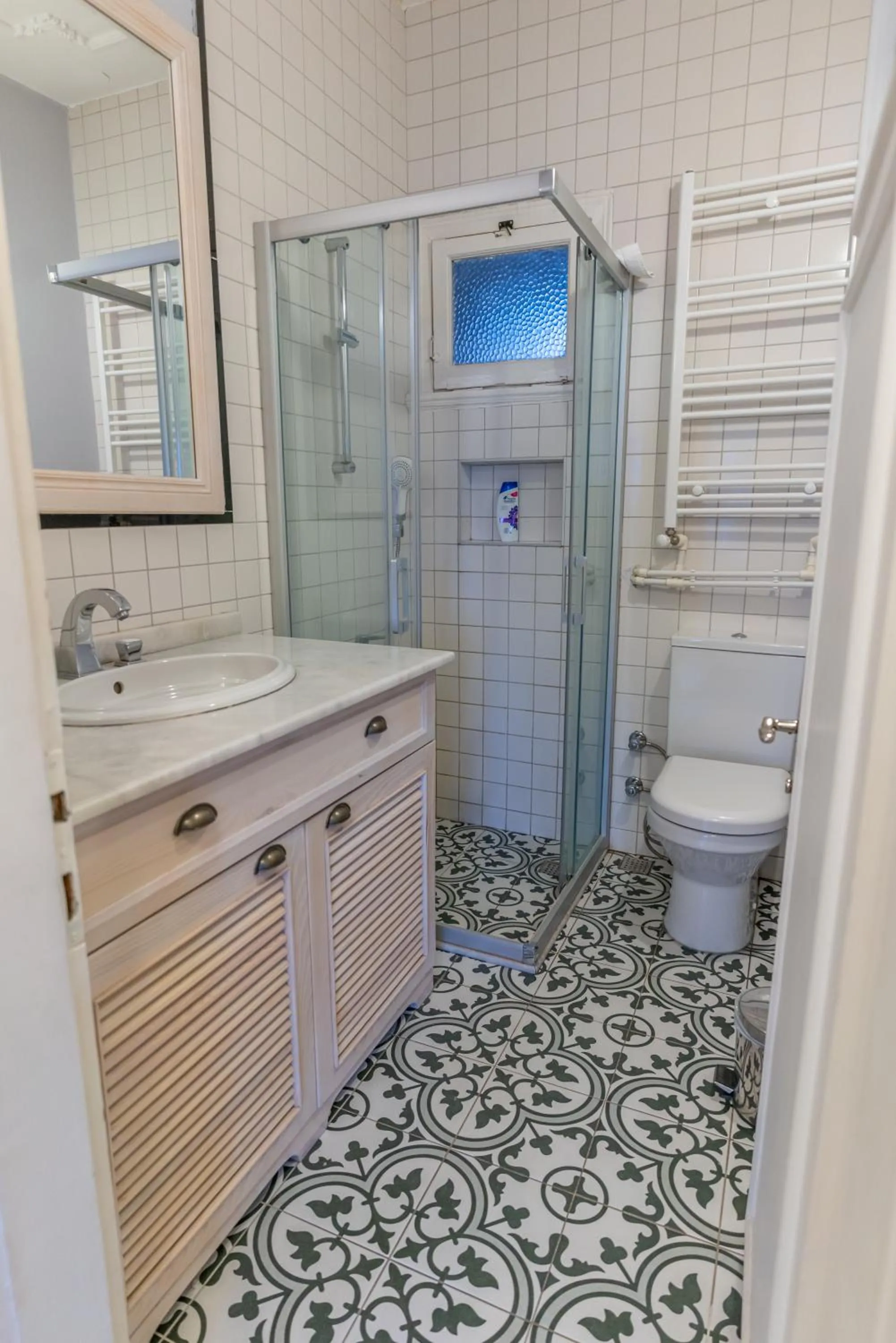 Shower in Büyük Konak İzmir