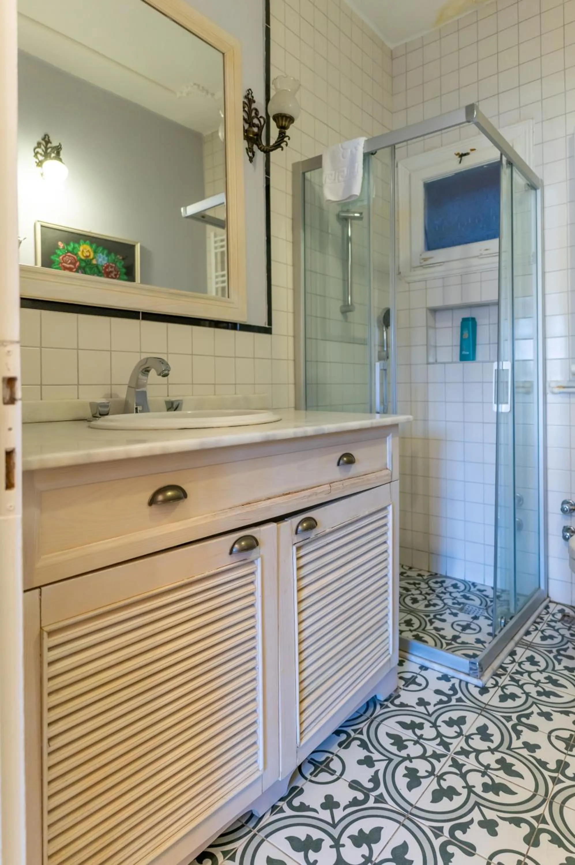 Shower in Büyük Konak İzmir