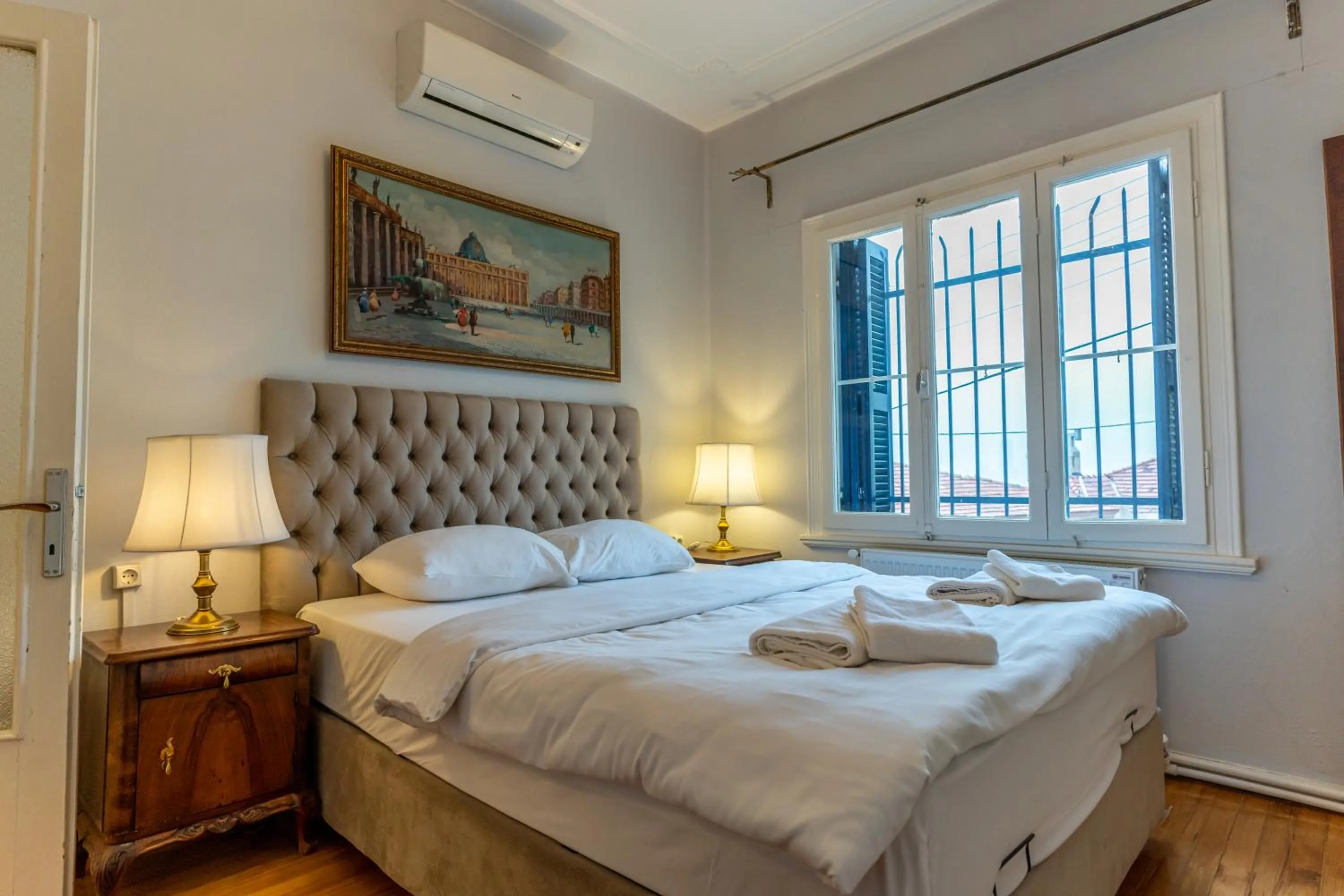 Bed in Büyük Konak İzmir