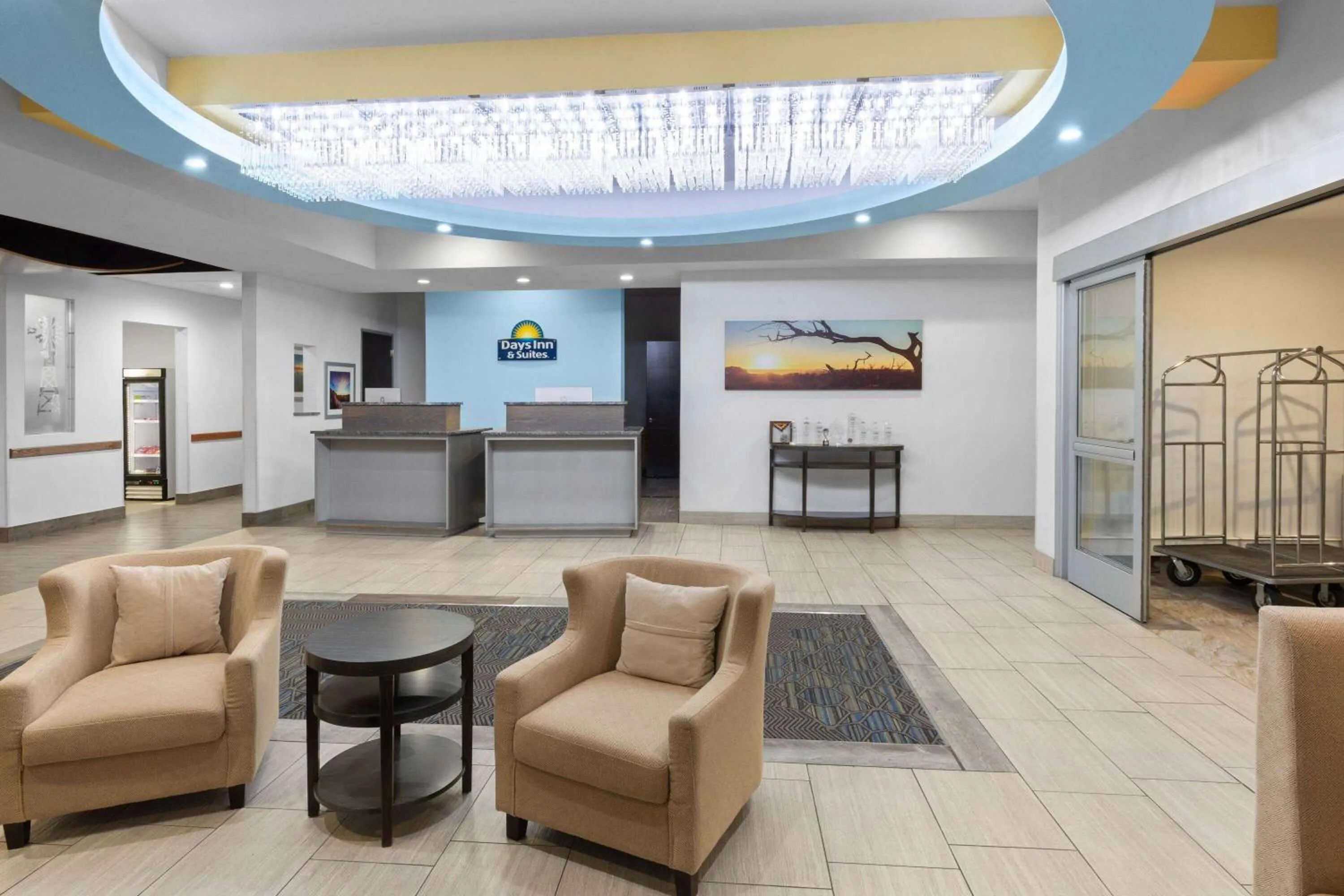 Lobby or reception in Days Inn & Suites by Wyndham Lubbock Medical Center