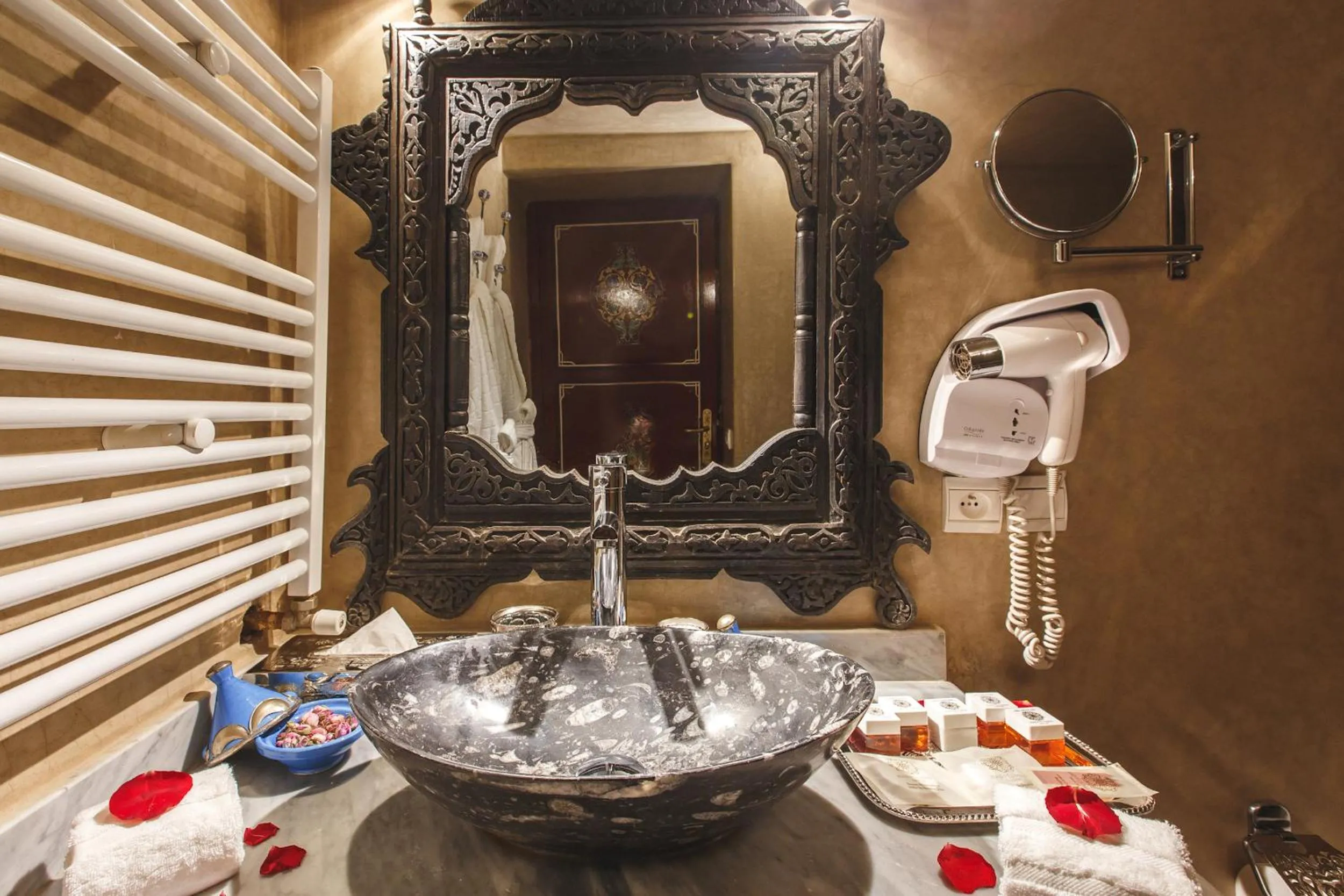 Bathroom in Riad Fes Maya Suite & Spa