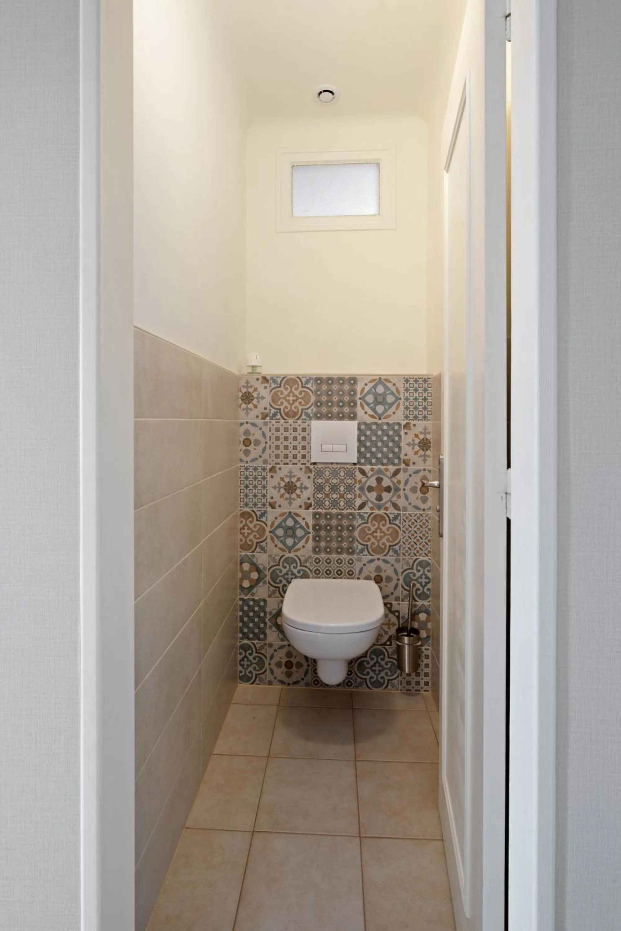 Toilet in Excellent Sarlat