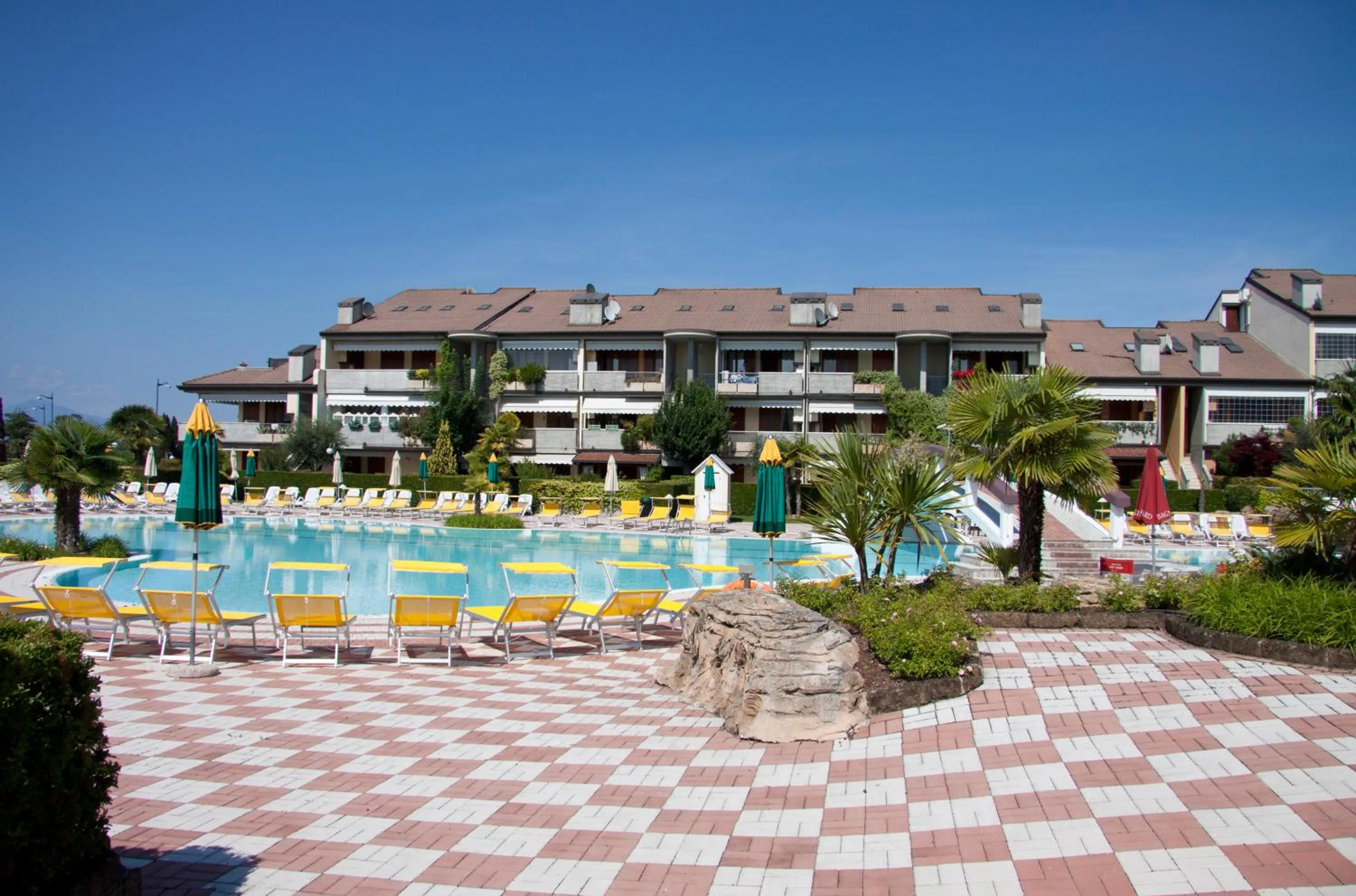 Swimming pool in Lauri & Faggi