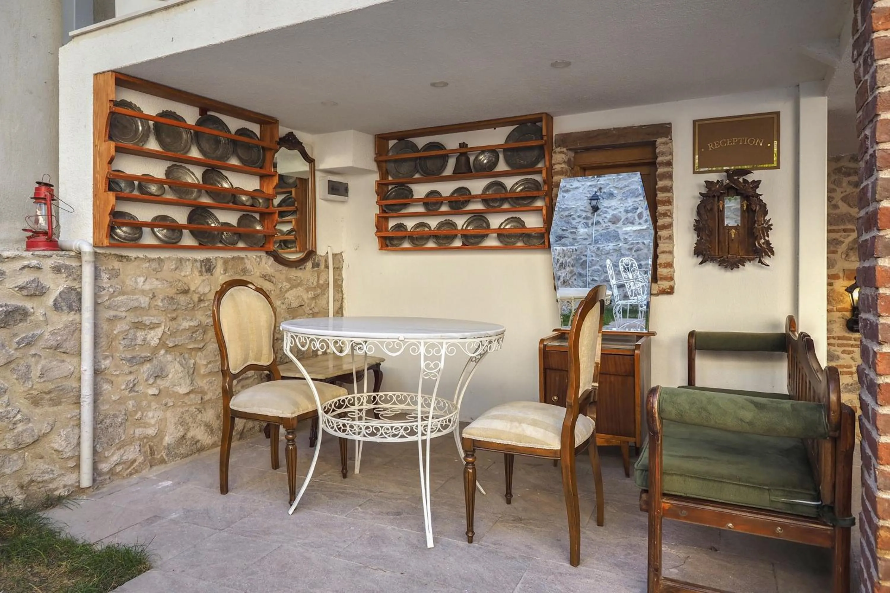 Decorative detail in Dutlu Konak