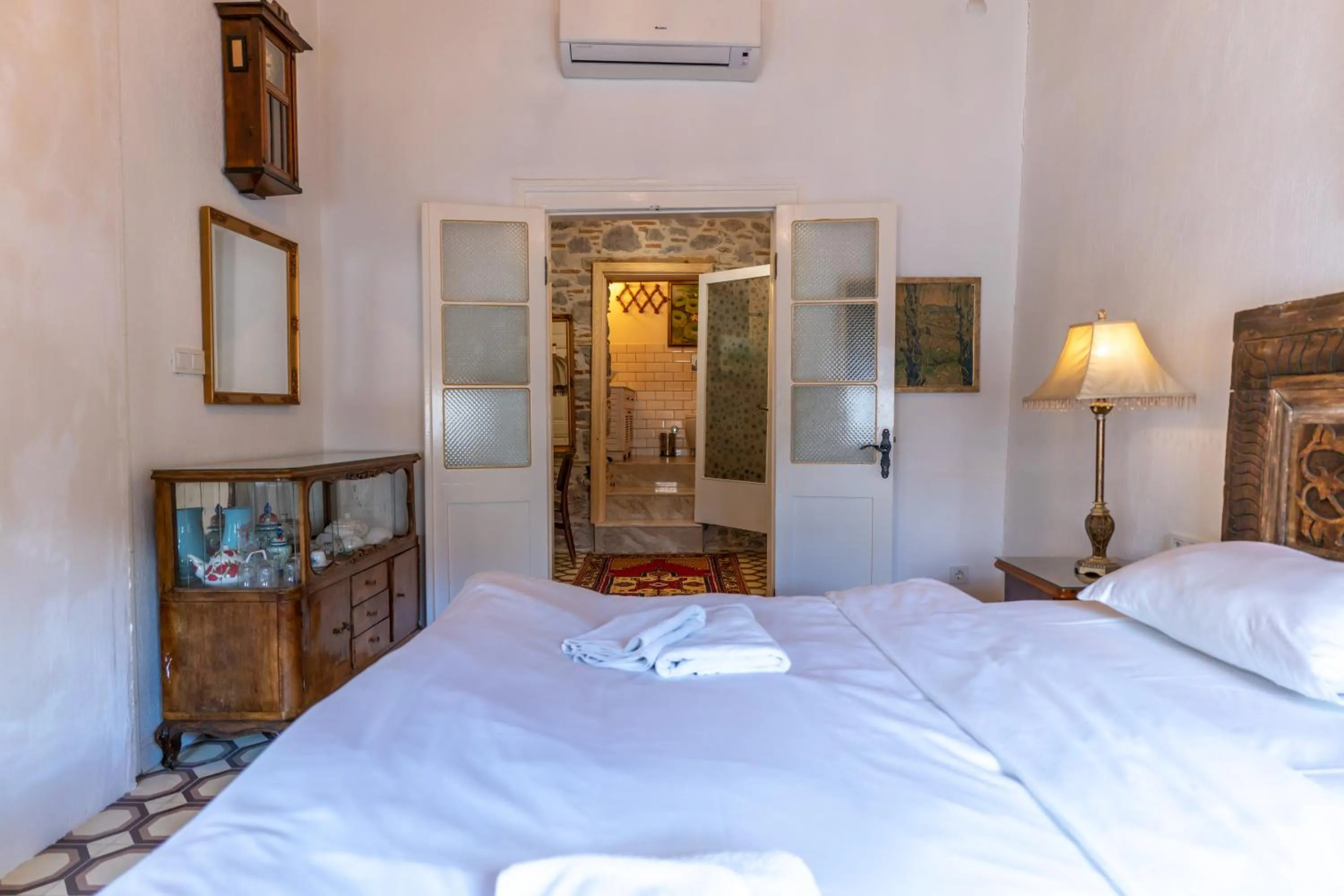 Bedroom, Bed in Dutlu Konak