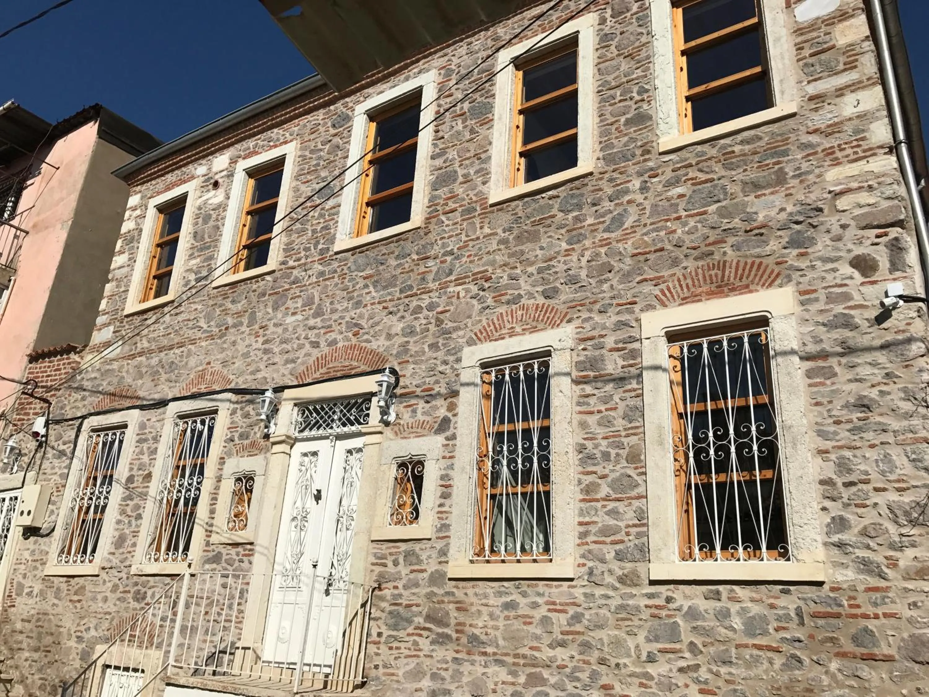 Facade/entrance in Dutlu Konak