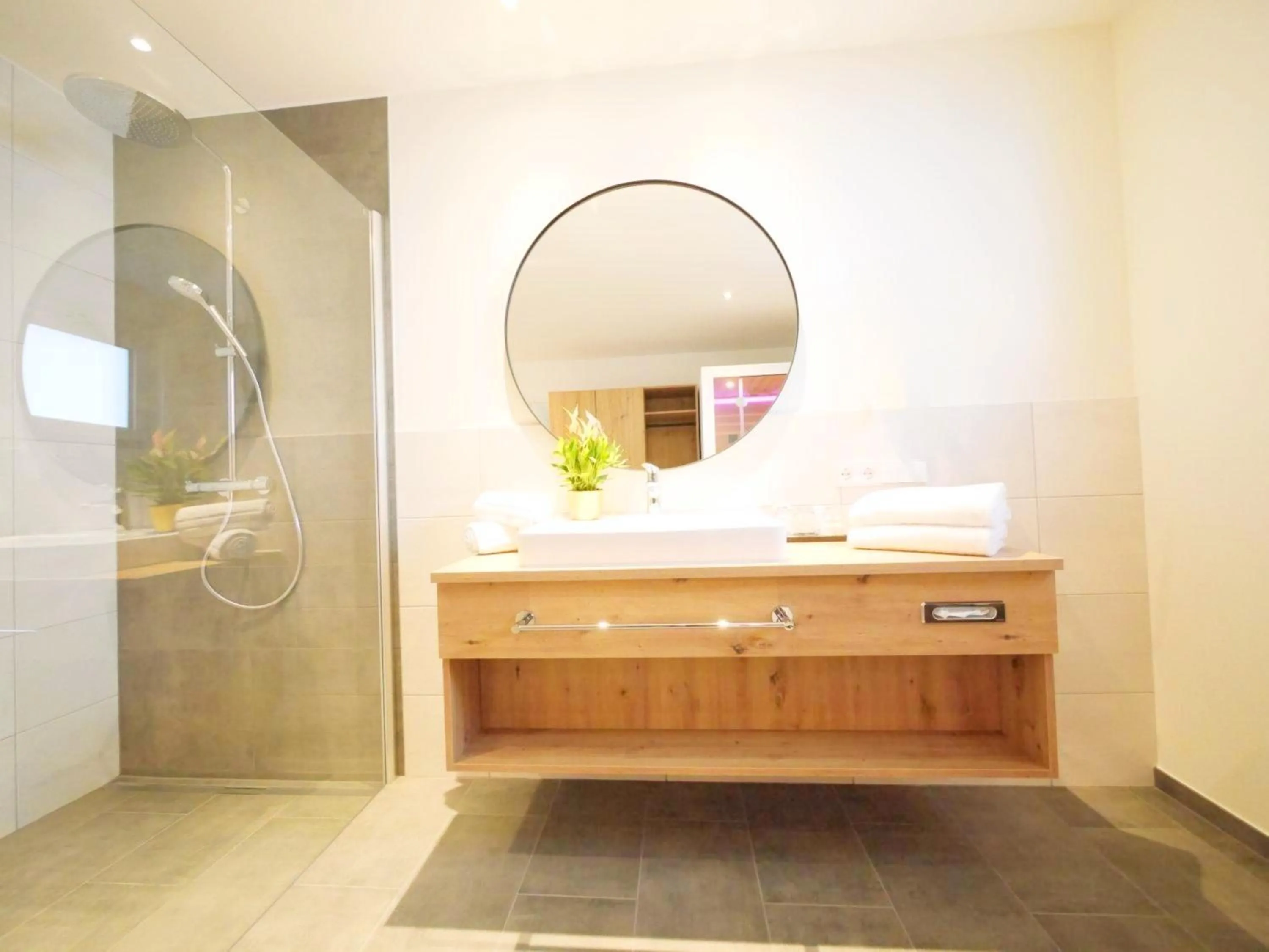 Shower in Berghotel Zollersteighof