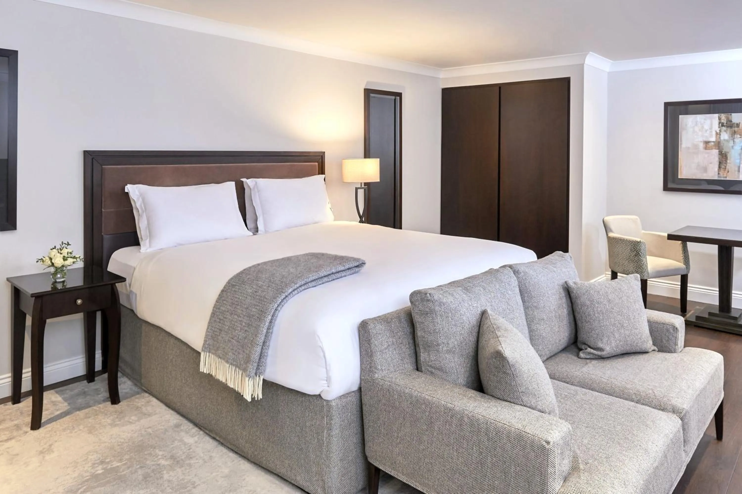 Bed in Fraser Suites Queens Gate