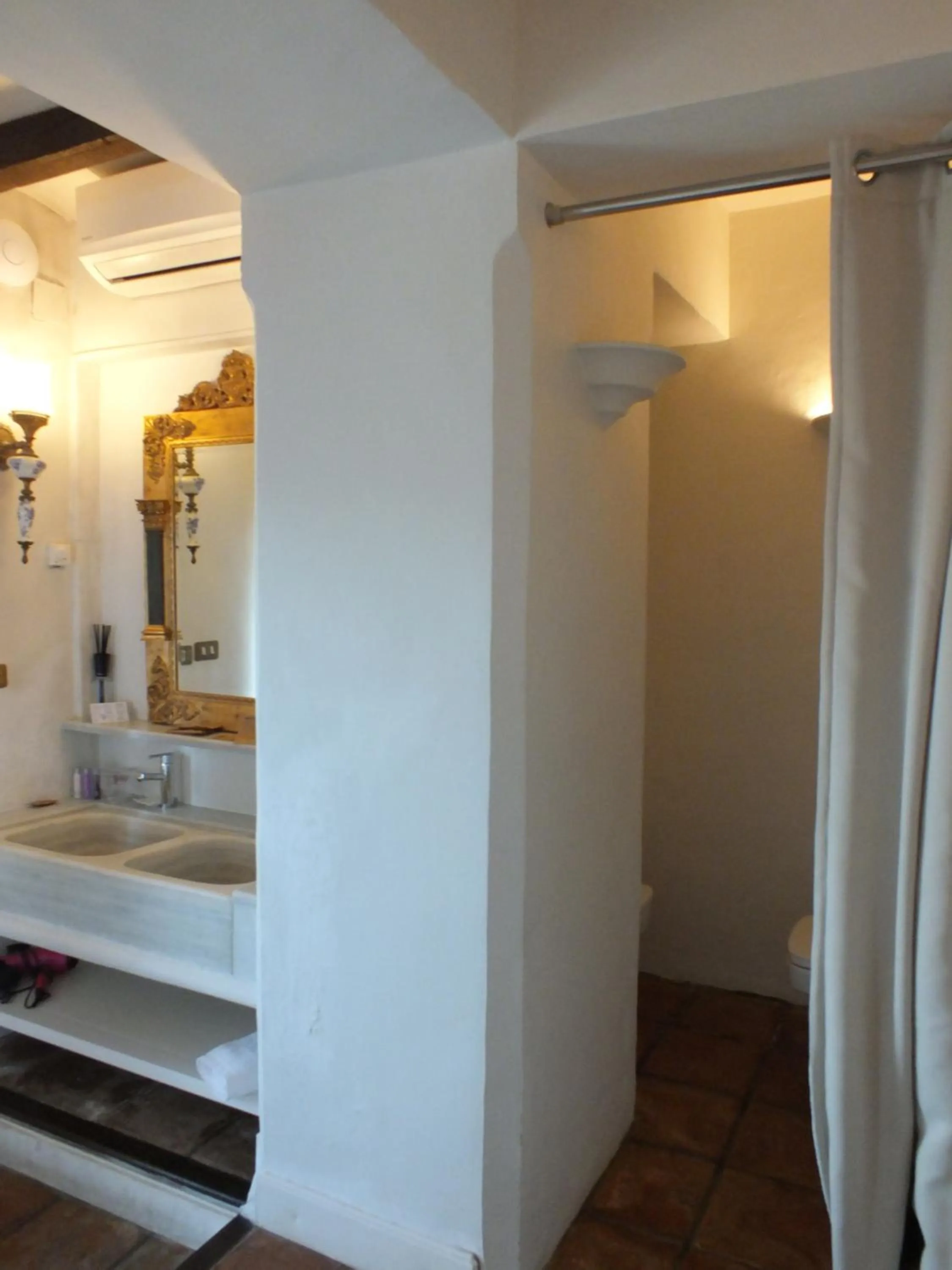 Shower in Casa Palacio VillaZambra