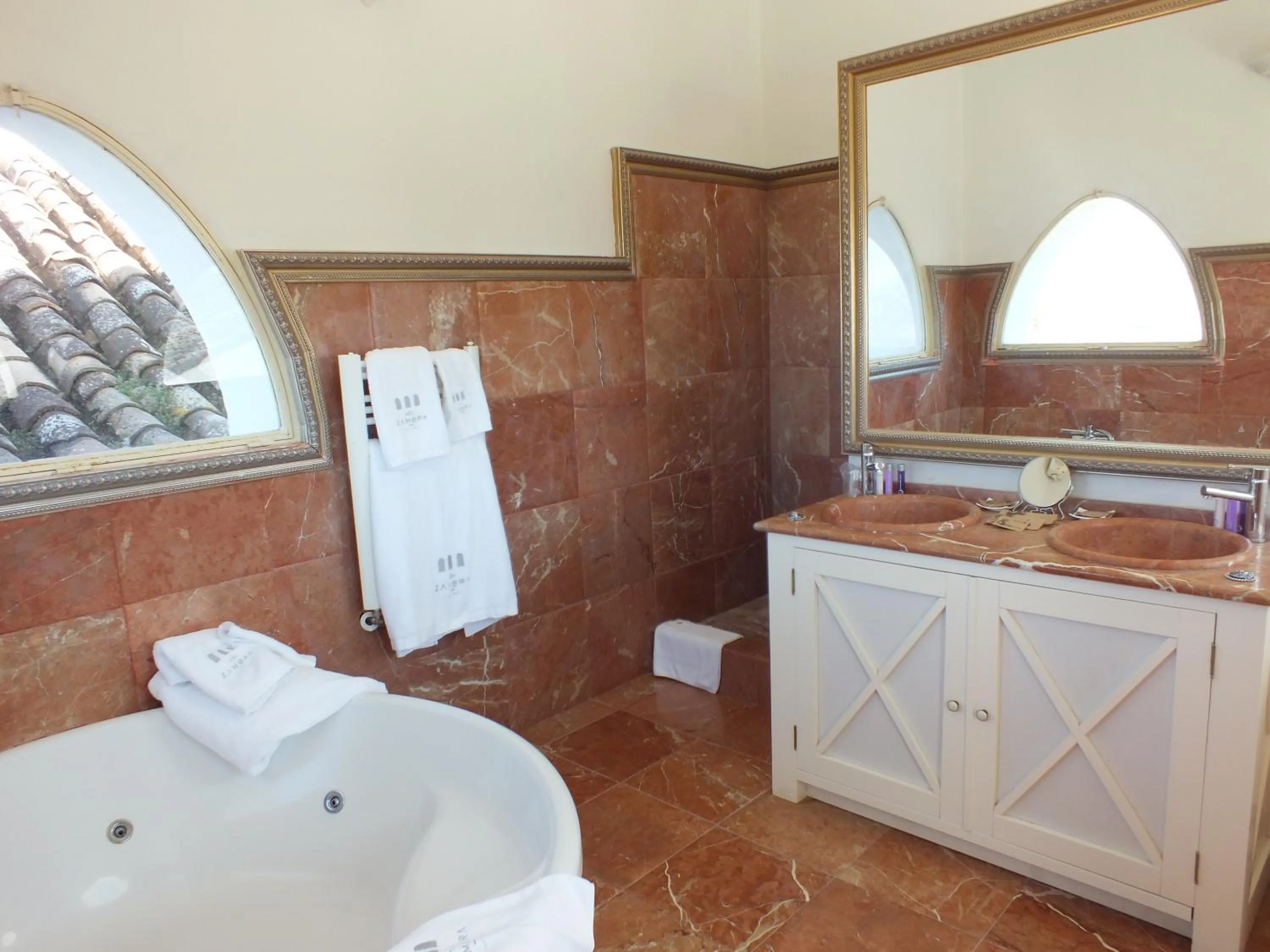 Bathroom in Casa Palacio VillaZambra