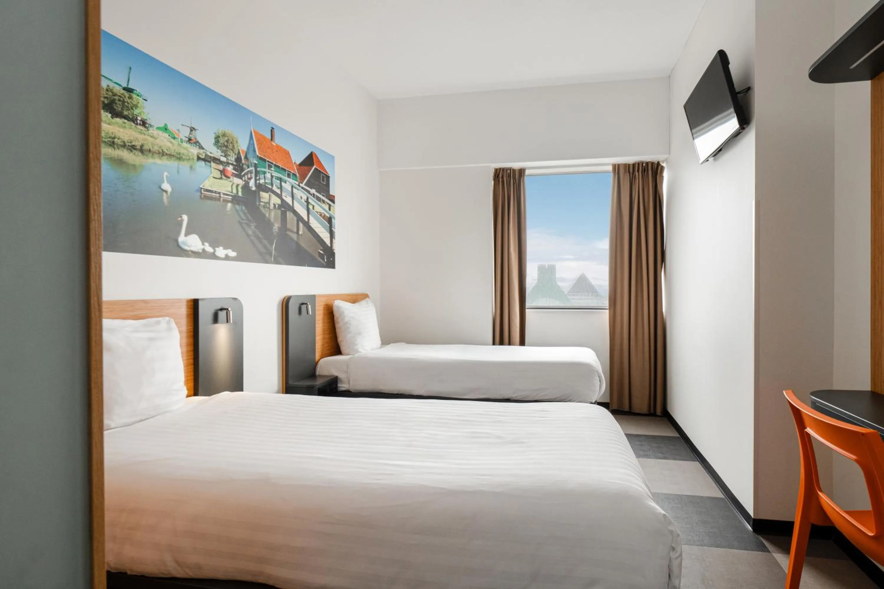 Bedroom, Bed in easyHotel Amsterdam Zaandam