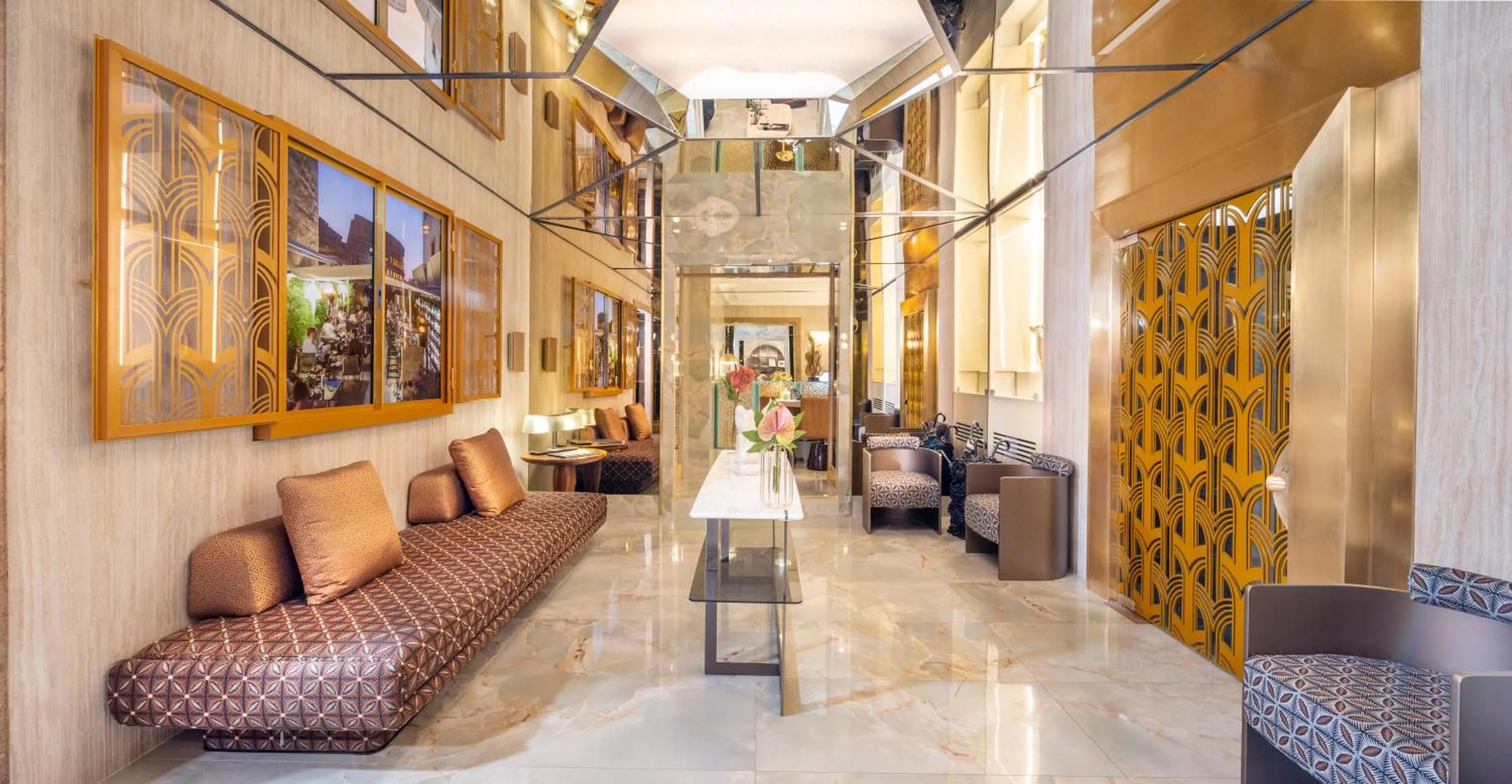 Lobby or reception in Hotel Palazzo Manfredi – Small Luxury Hotels of the World
