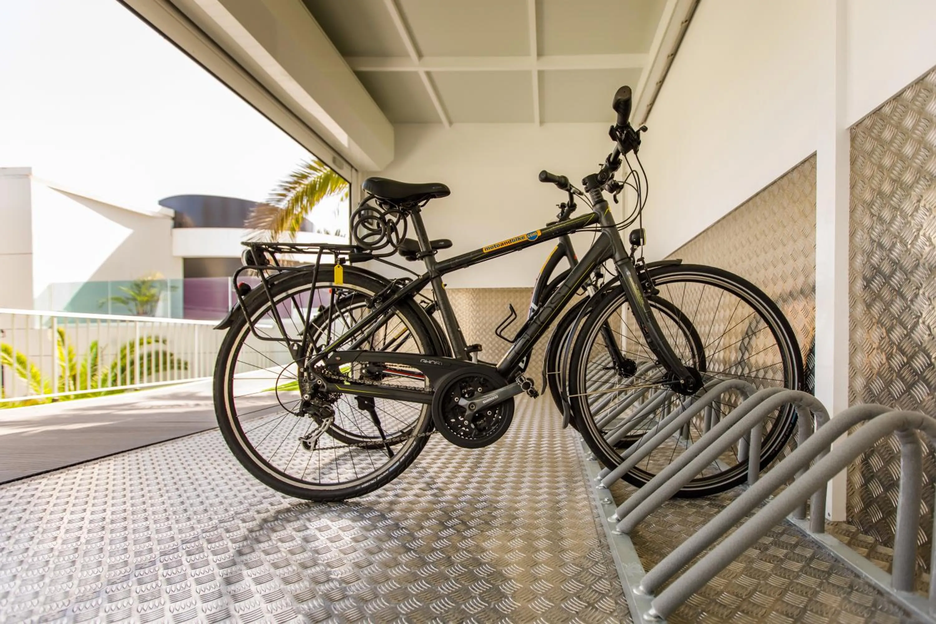 Cycling in Santa Monica Suites Hotel