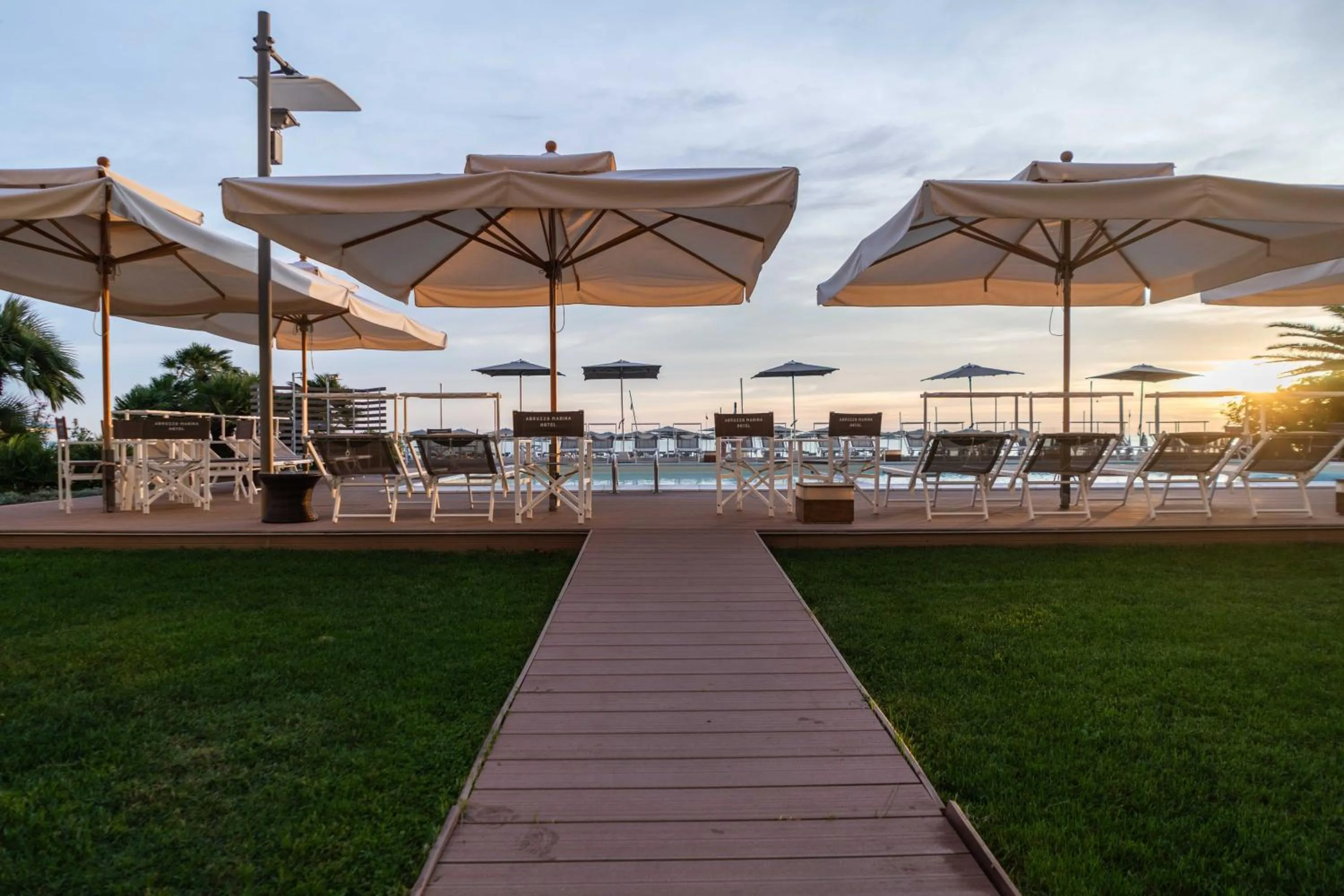 Pool view in Hotel Abruzzo Marina
