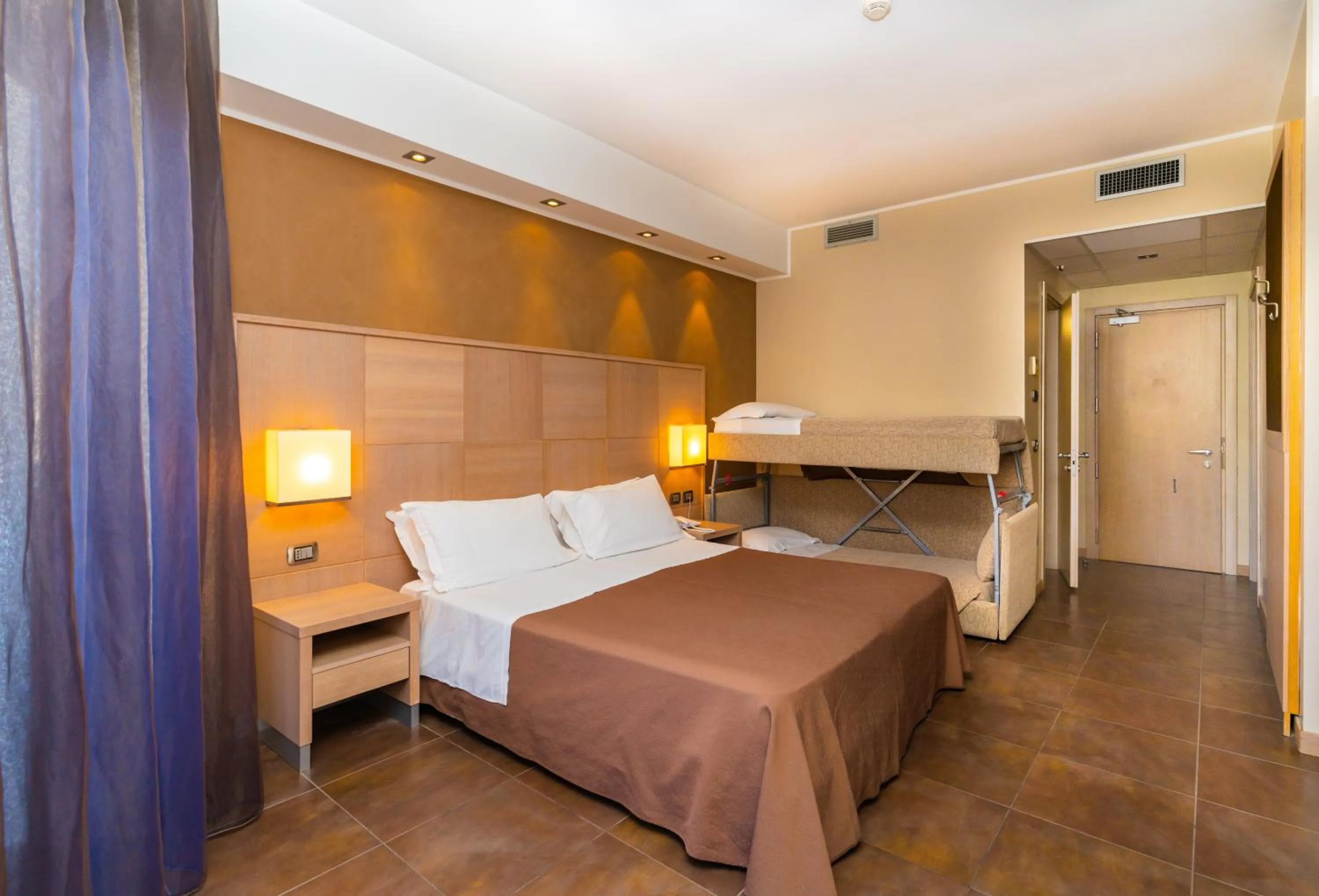 Photo of the whole room, Bed in Hotel Abruzzo Marina