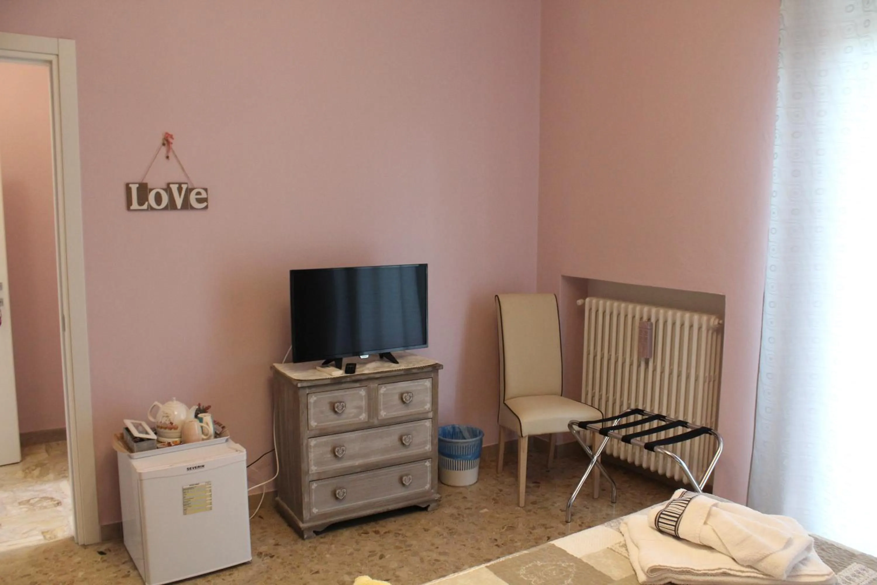 Photo of the whole room in Casamia B&B