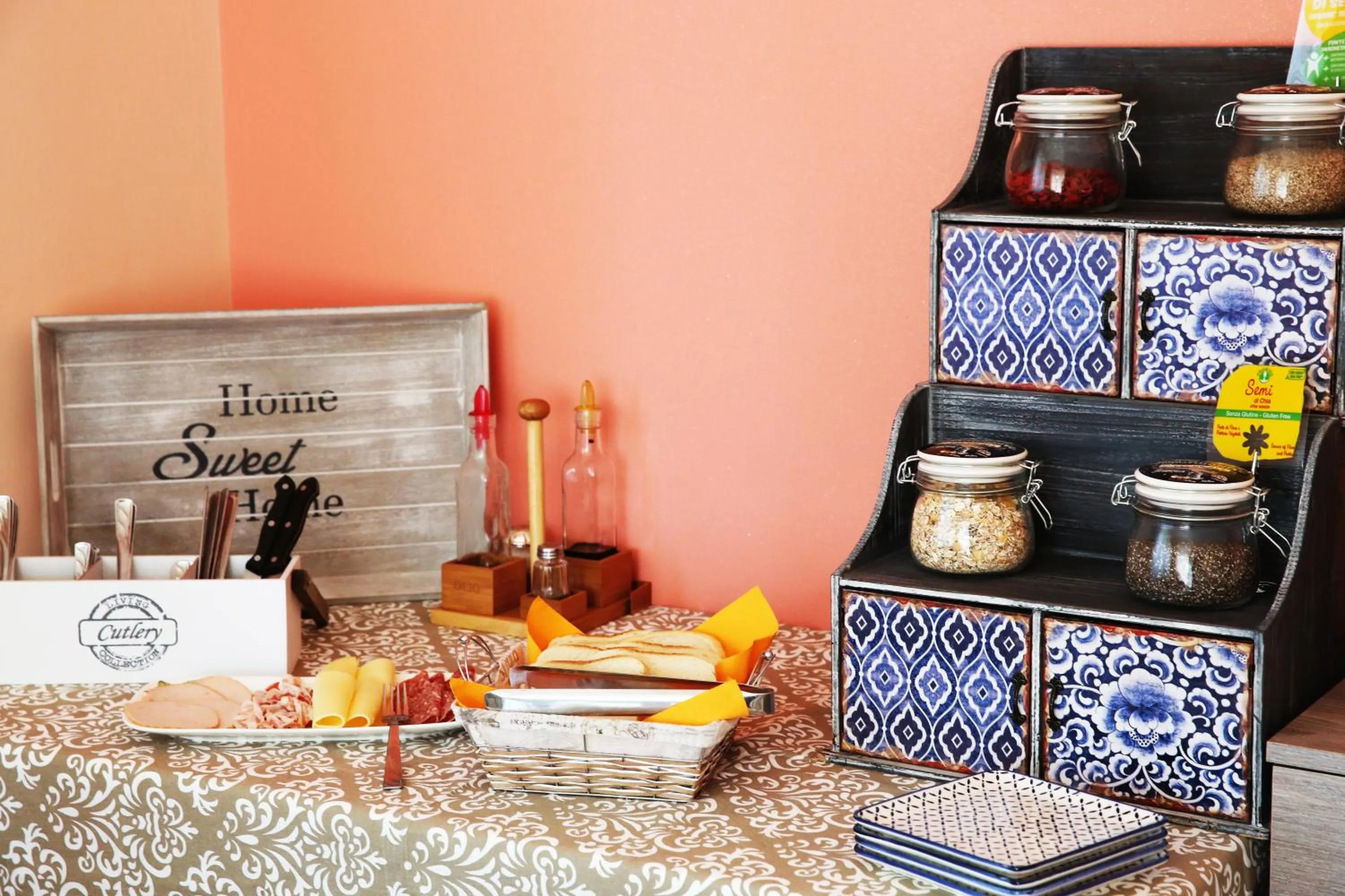 Communal lounge/ TV room in Casamia B&B