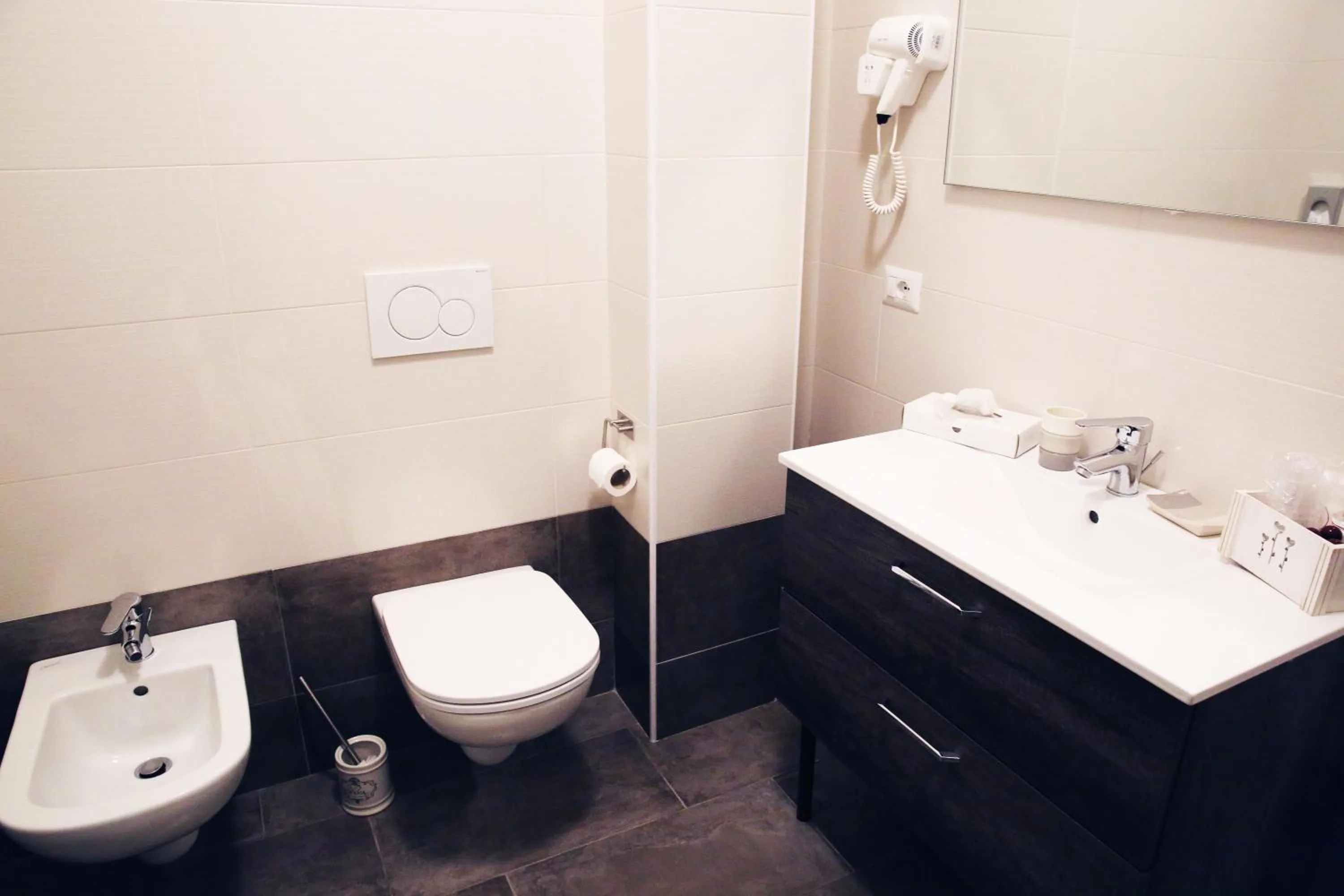 Toilet in Casamia B&B