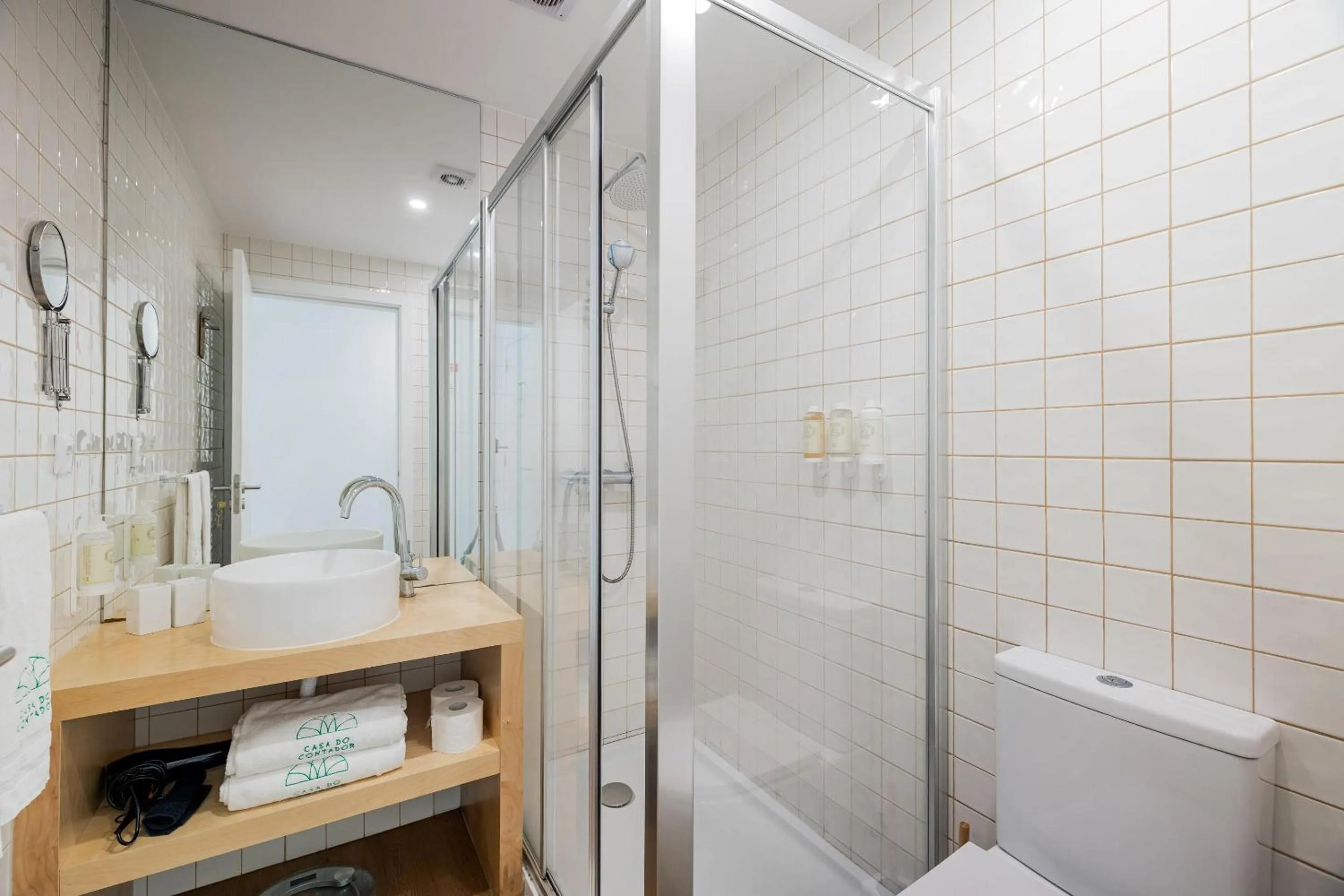 Shower in Casa do Contador - Suites & Pool