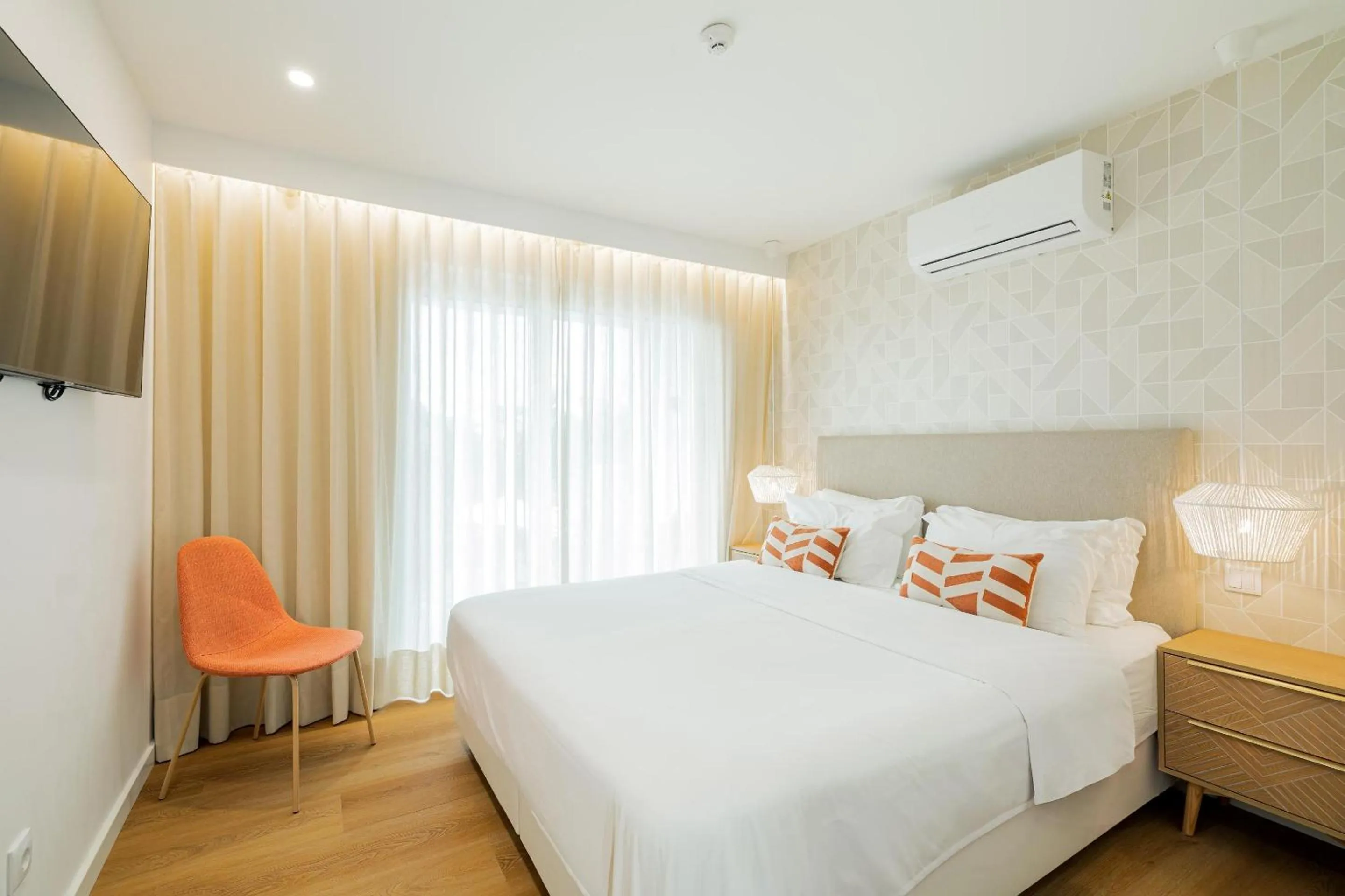 Photo of the whole room, Bed in Casa do Contador - Suites & Pool