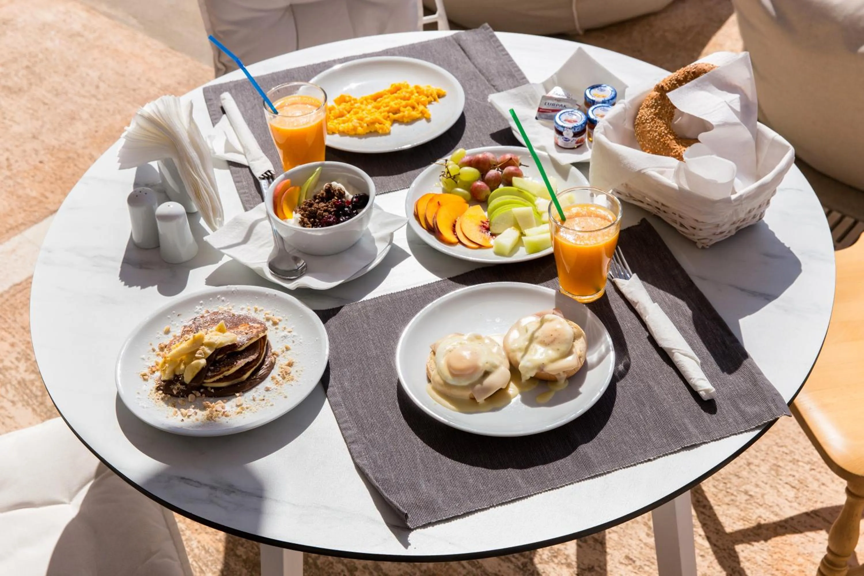 Restaurant/places to eat in Osom Resort