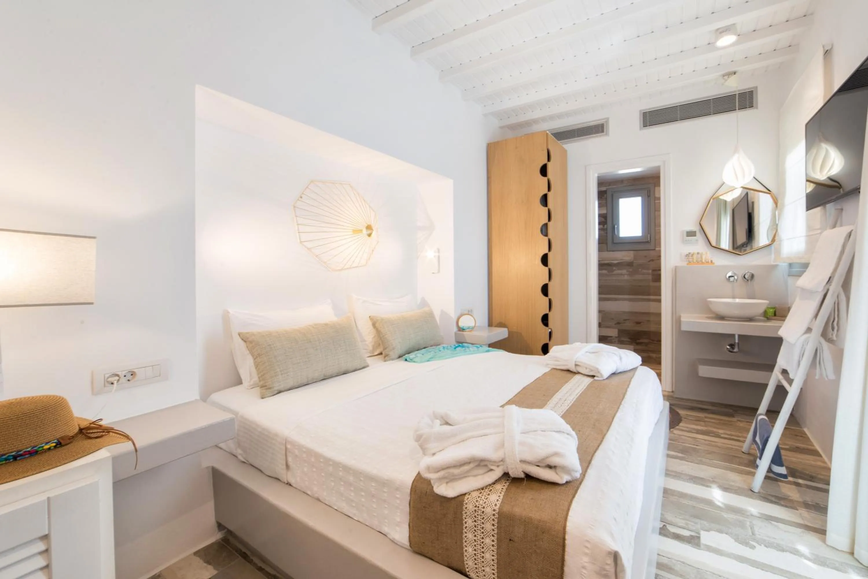 Photo of the whole room, Bed in Osom Resort