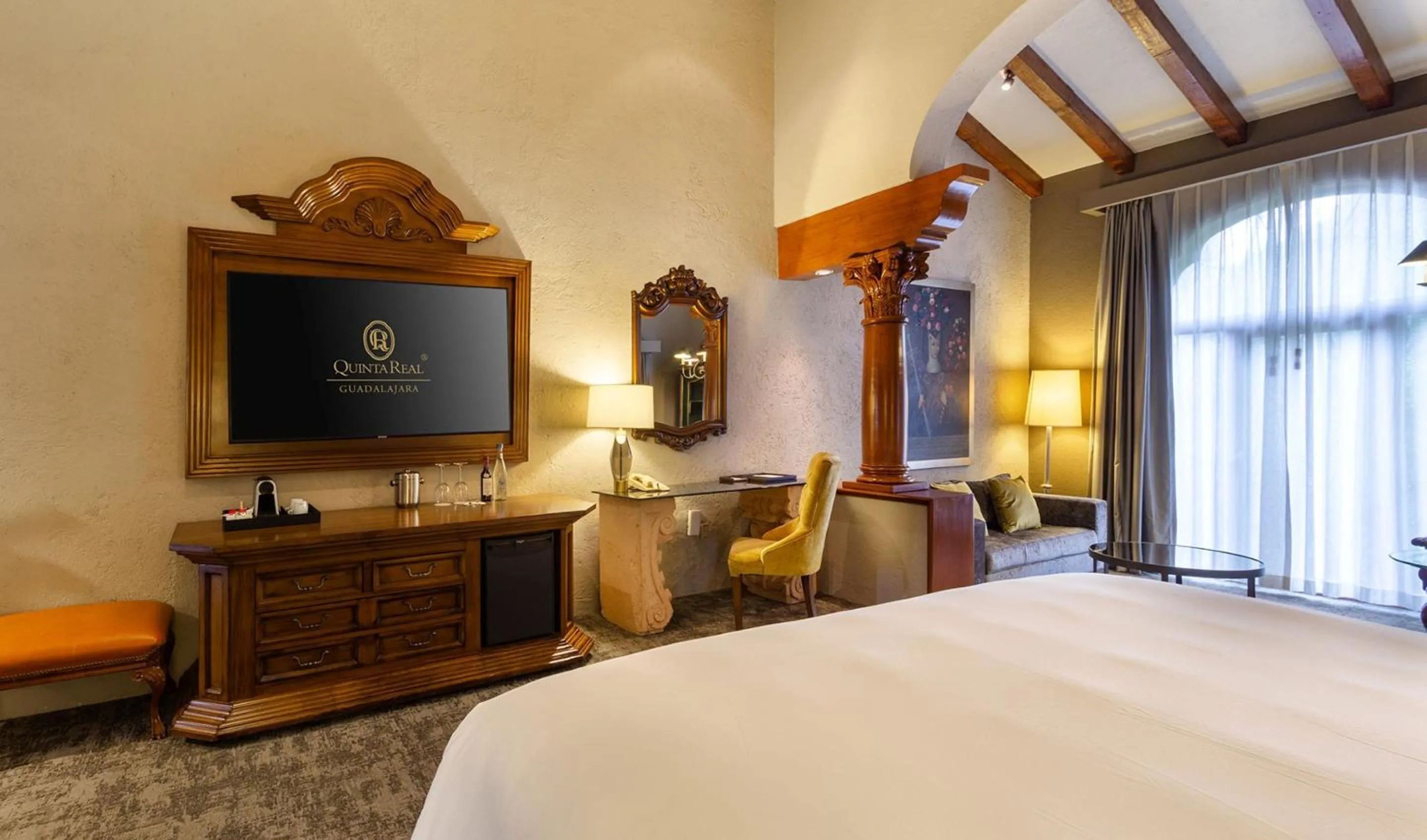 Bedroom, Bed in Quinta Real Guadalajara