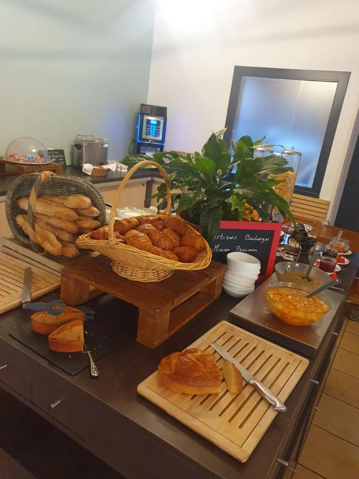 Breakfast in Lac des Graves