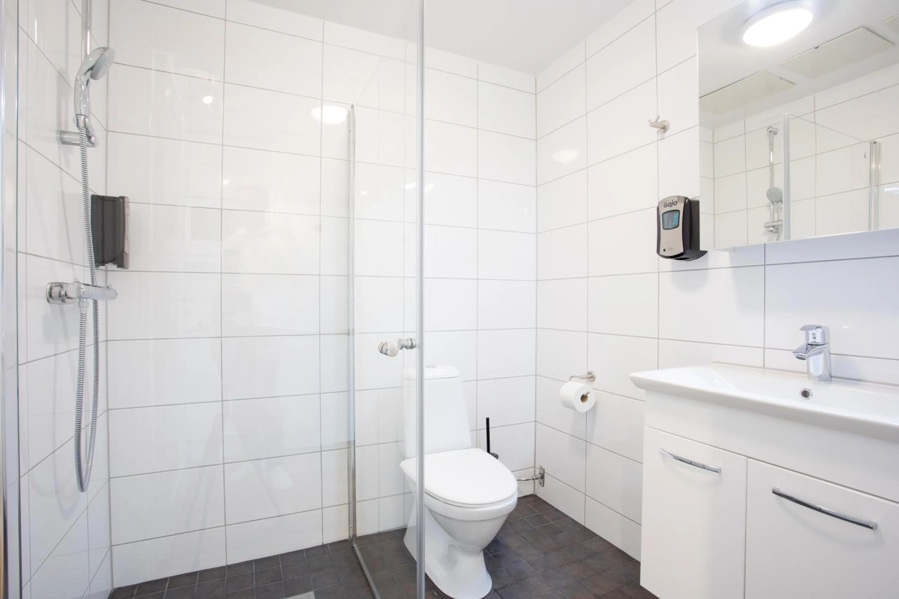 Bathroom in ApartDirect Älvsjö