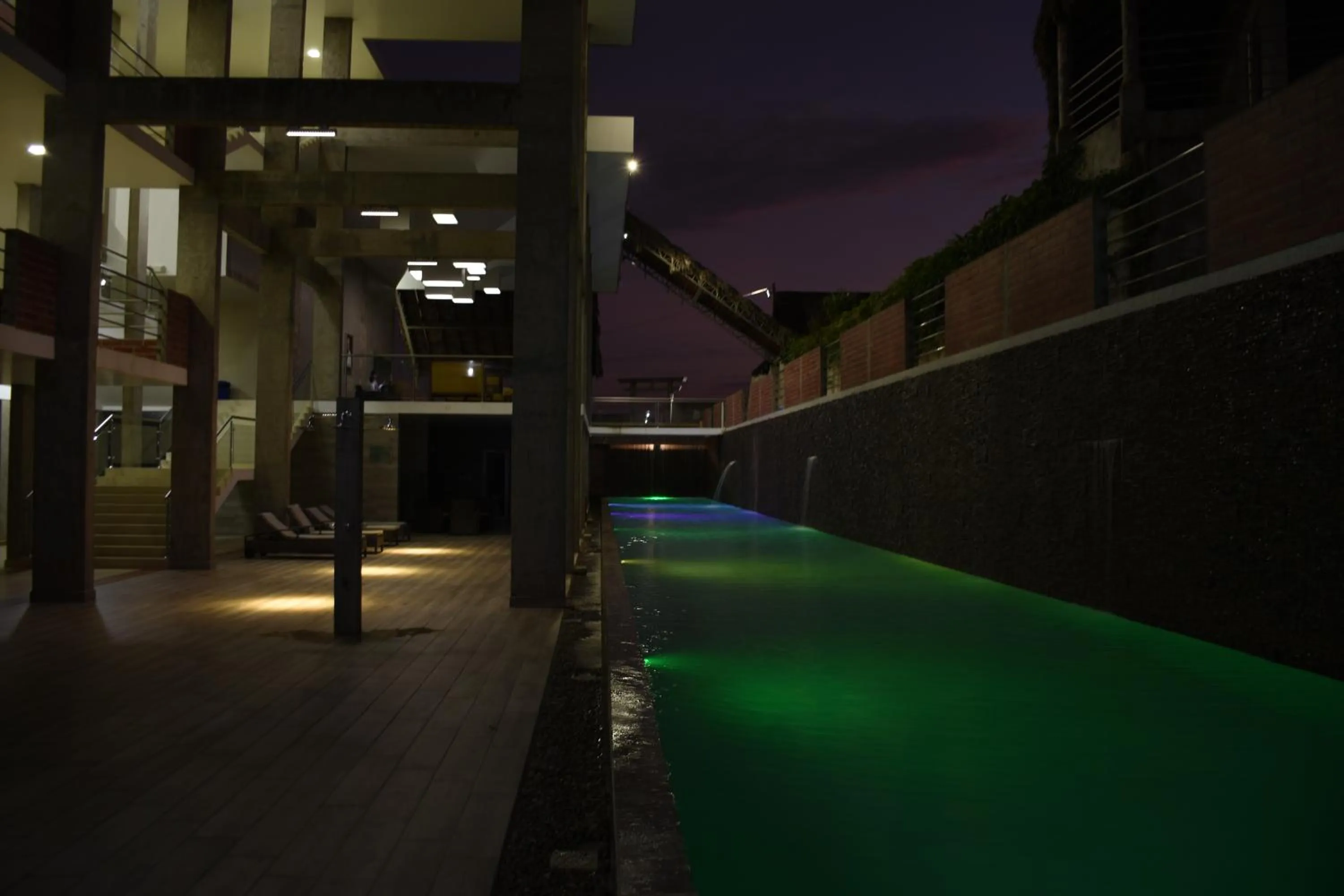 Swimming pool in Gran Hotel de Lago - Shushufindi