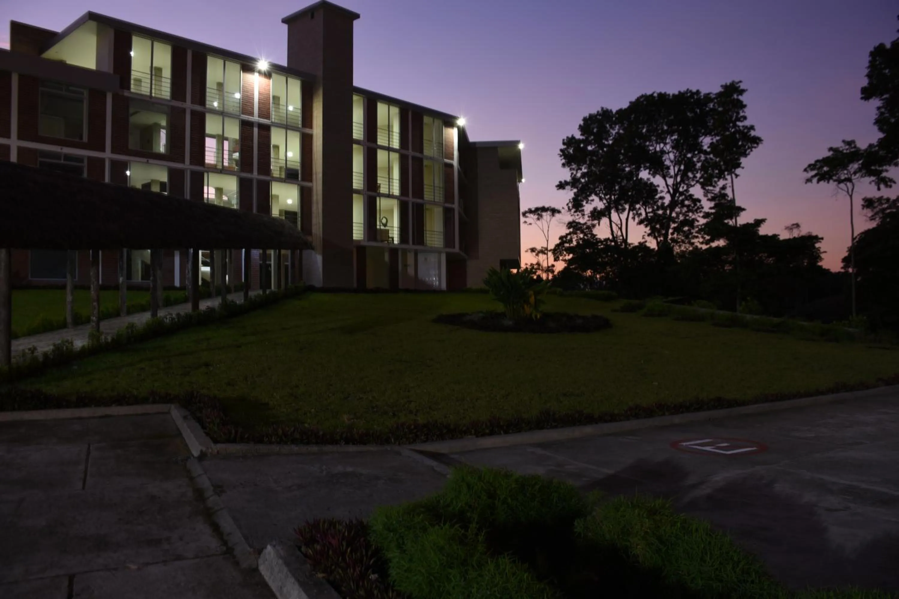 Property building in Gran Hotel de Lago - Shushufindi