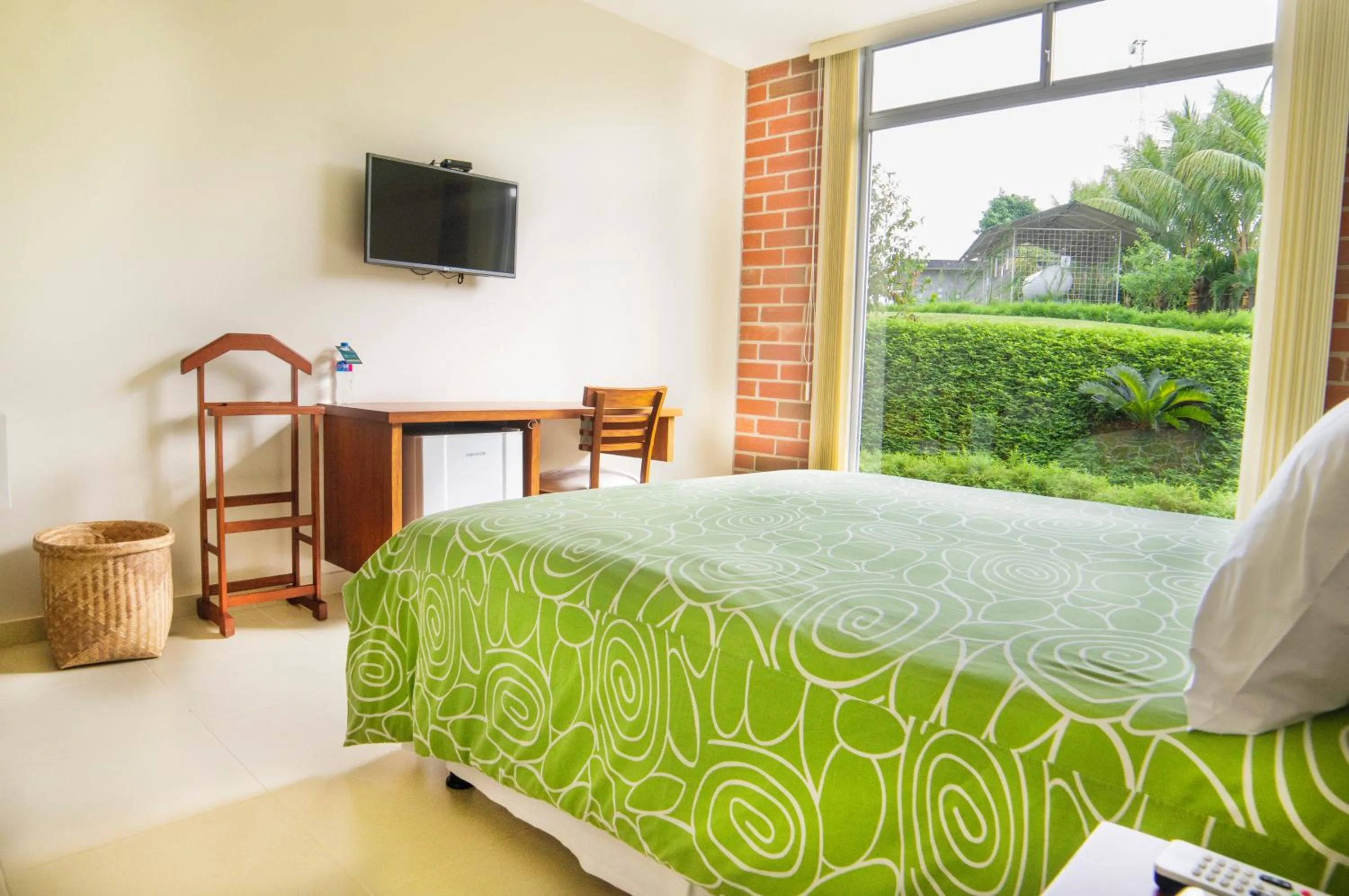 Bedroom, Bed in Gran Hotel de Lago - Shushufindi