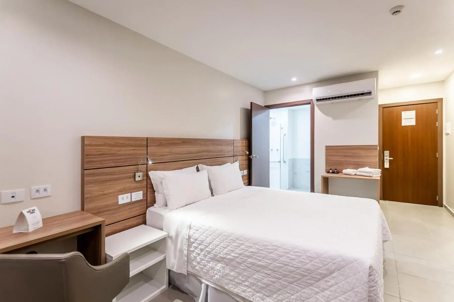 Standard PwD Disability Access - single occupancy - 1 Double Bed in Intercity Maceio Standard PwD Disability Access - single occupancy - 1 Double Bed in Intercity Maceio