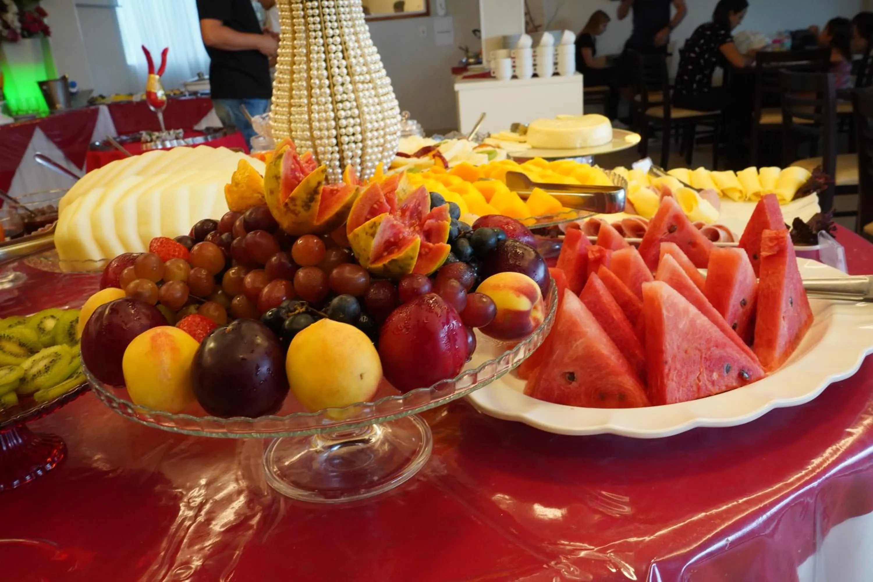 Buffet breakfast in Pak Suítes Hotel