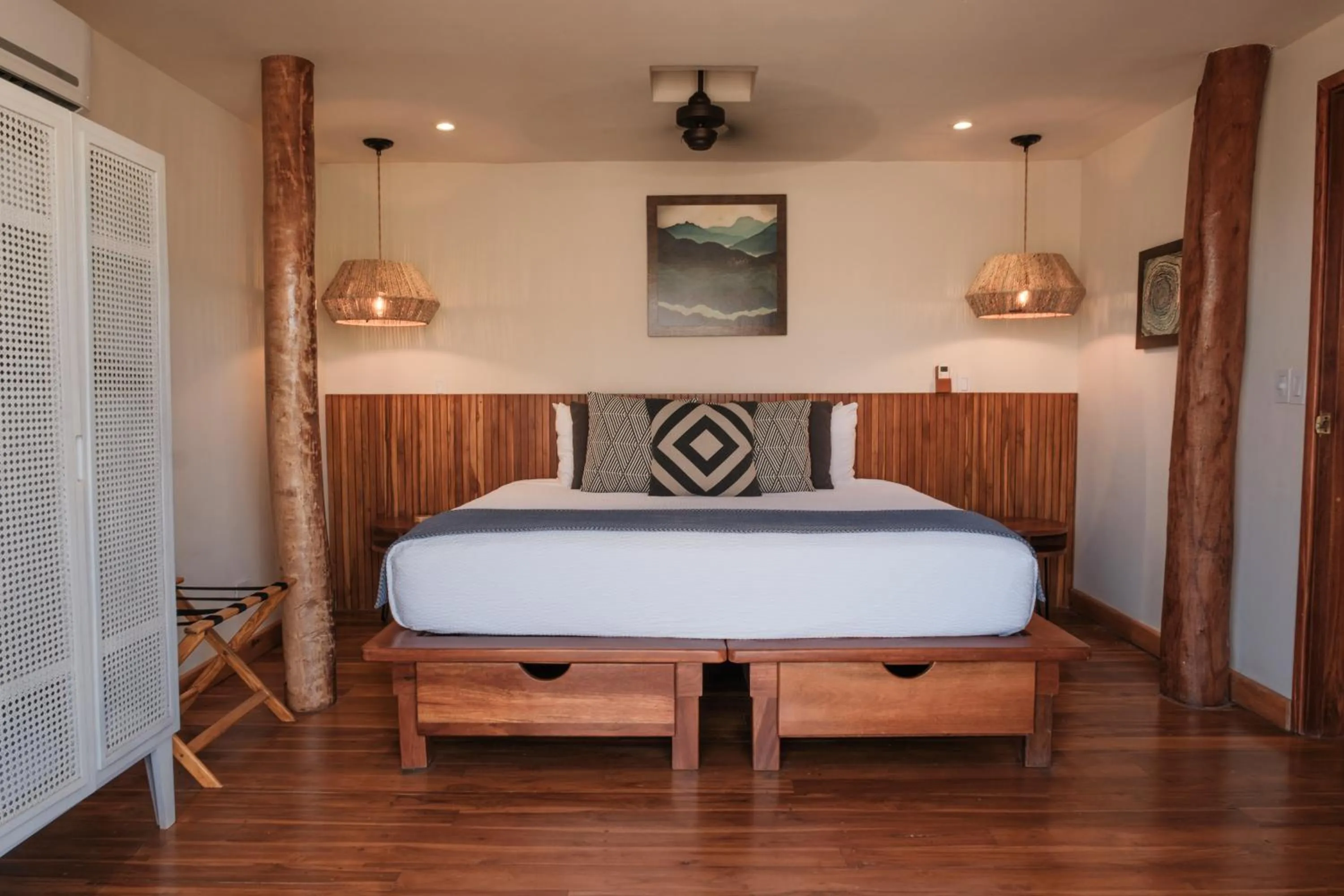 Standard King Room in TreeCasa Hotel & Resort Nicaragua