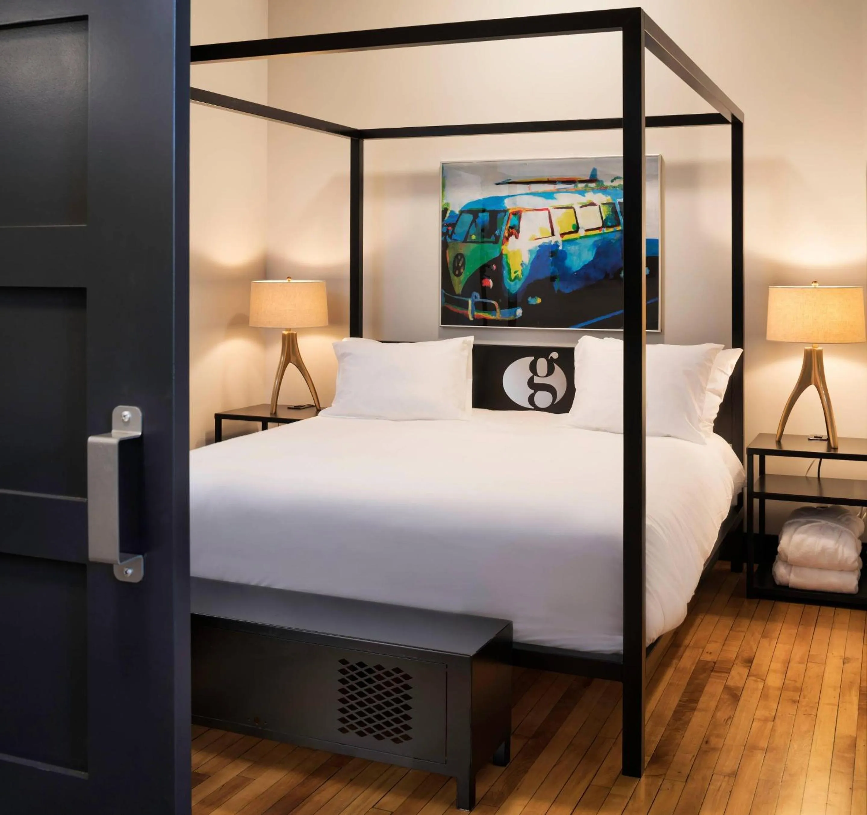 Bedroom, Bed in Hotel Grinnell, Ascend Hotel Collection